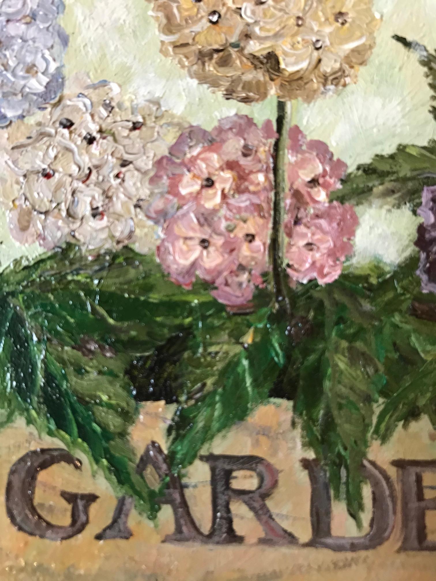 „In de Garden“ Cosy holländisches Gemälde eines Kranichs mit Hydrangeas, Blumen (Beige), Figurative Painting, von Laetitia de Haas