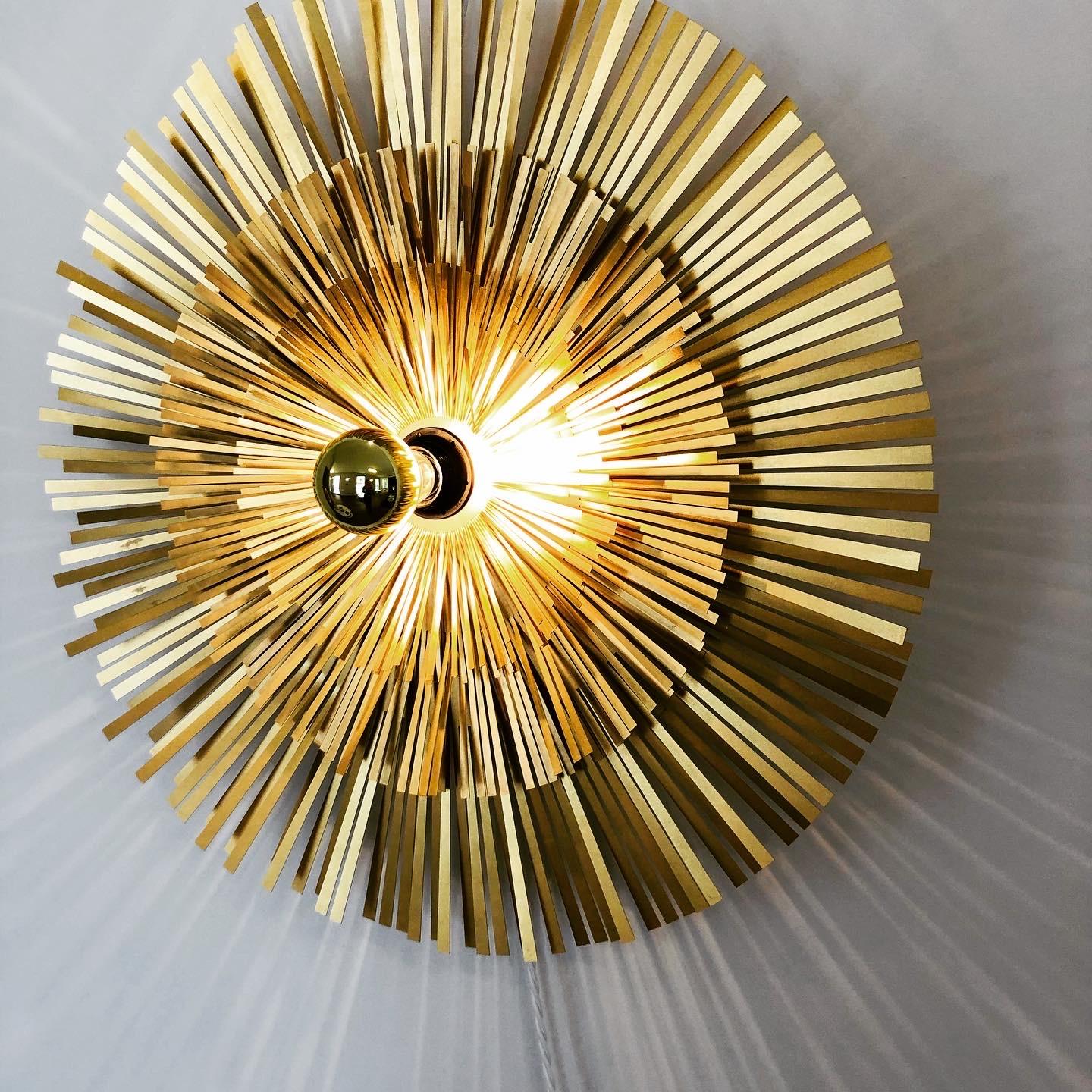 Modern Lafaiette L Wall Lamp in Brass For Sale