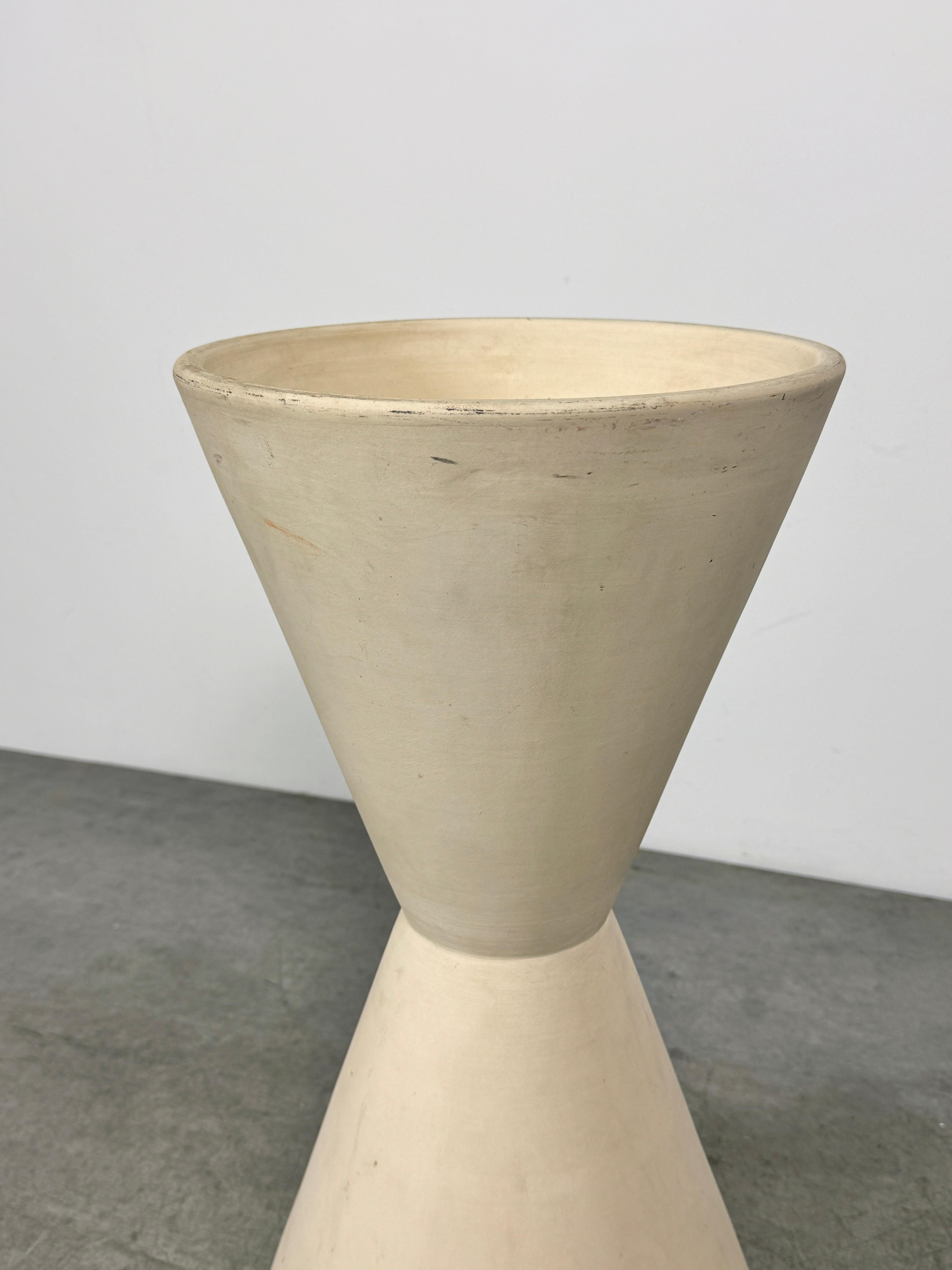 Lagardo Tackett Architectural Pottery Doppelkegel-Pflanzgefäß, Biskuit-Keramik, 1950er Jahre im Angebot 5