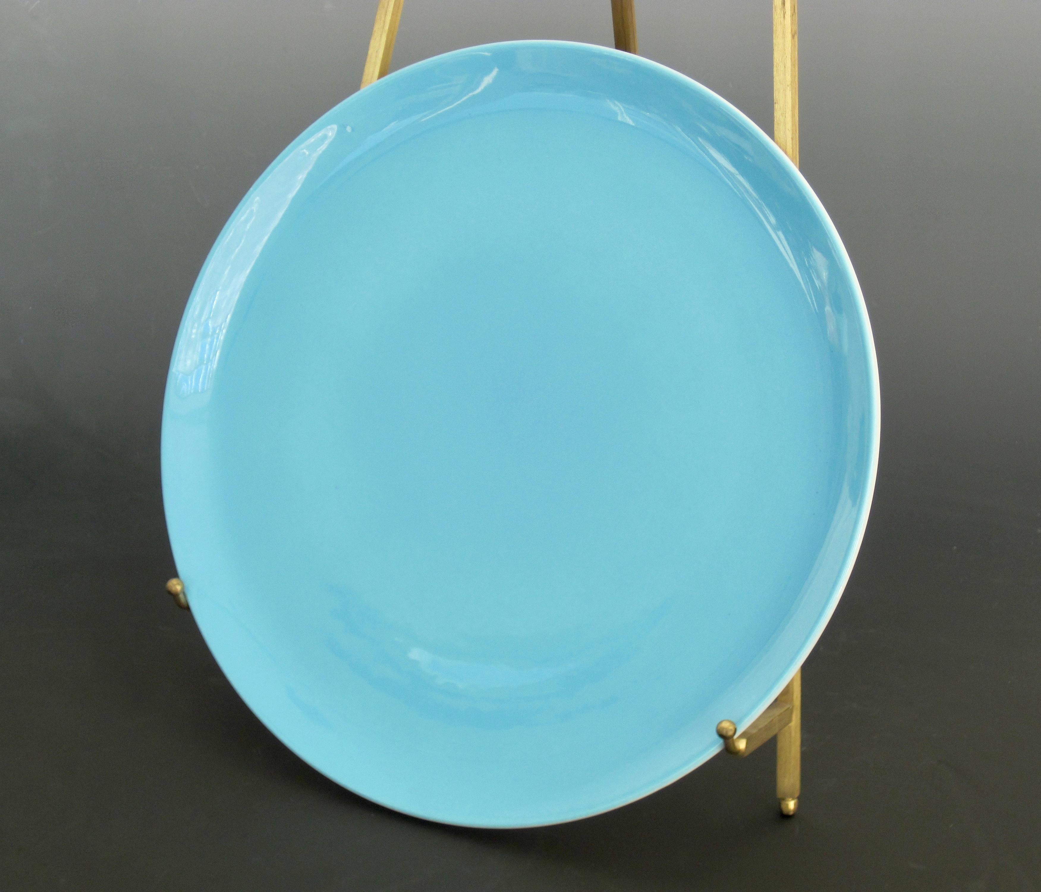 Lagardo Tackett for Schmid, Four Plates in Ironstone, Forma Blue, Ovenproof In Good Condition For Sale In Ferndale, MI