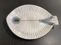 Lagardo Tackett & Kenji Fujita California Mid-Century Modern Ceramic Fish Plate