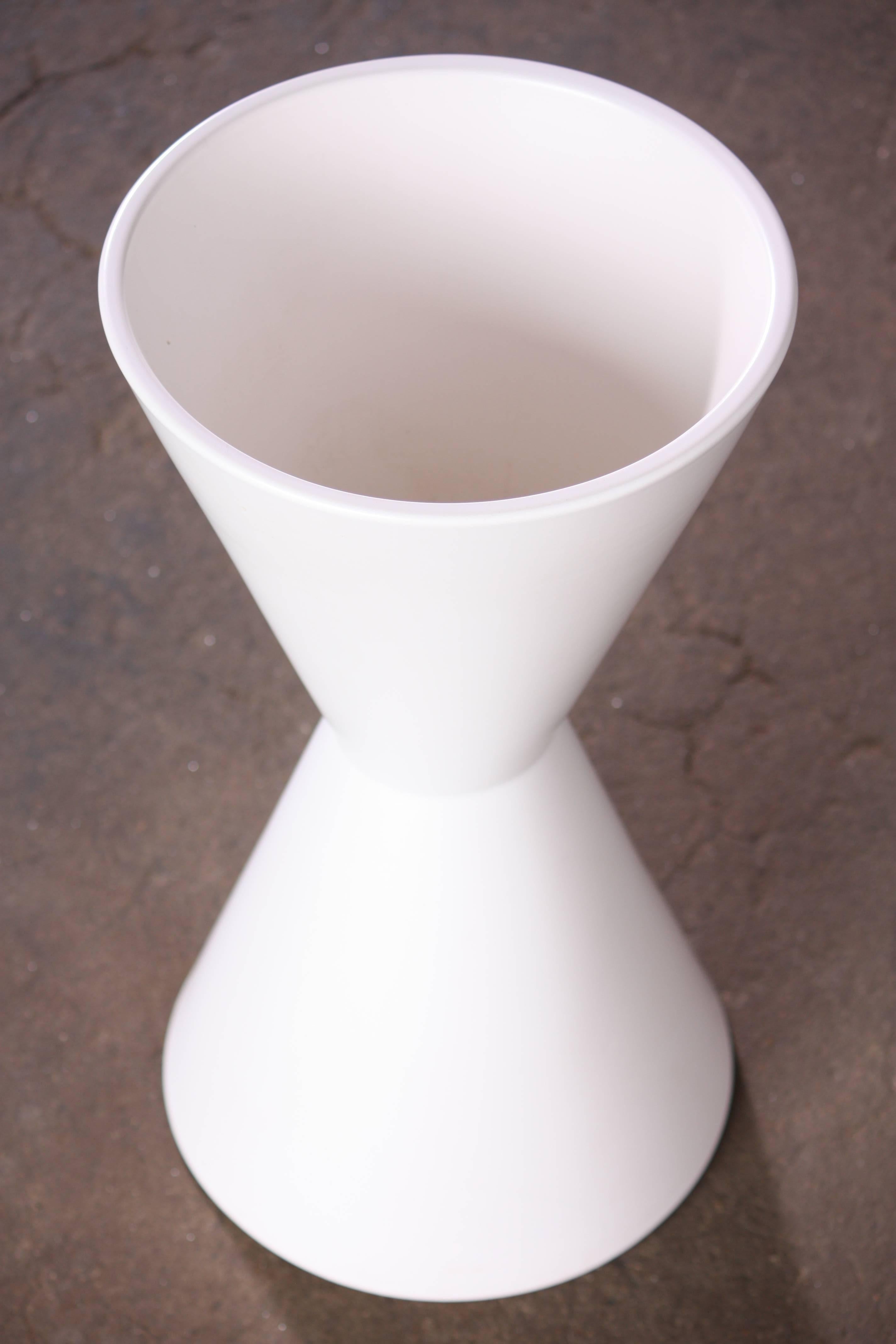 Ceramic Lagardo Tackett Planter by Architectural Pottery
