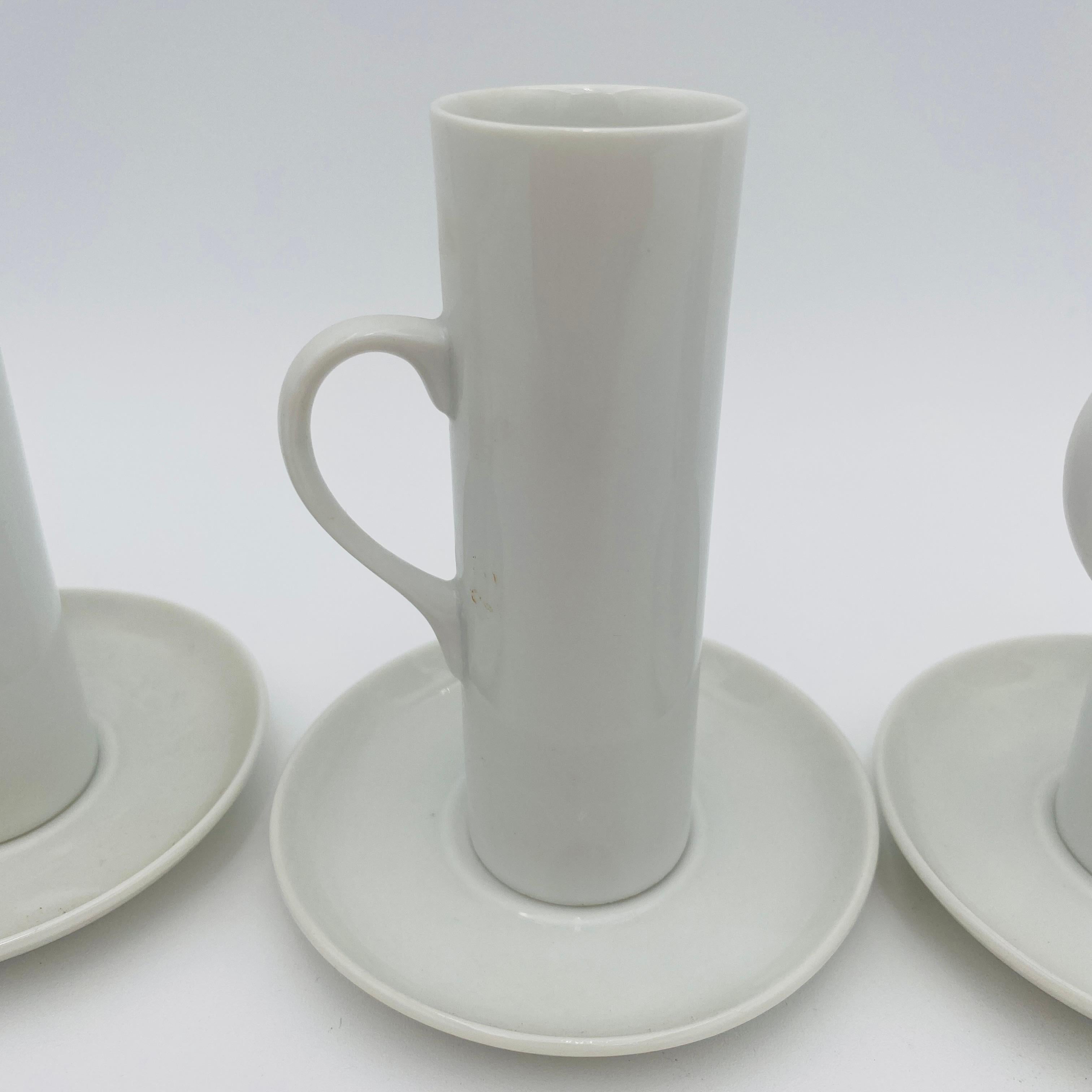 Lagardo Tackett Schmid, set de 6 tasses et soucoupes à expresso Demitasse en porcelaine blanche Bon état - En vente à San Juan Capistrano, CA