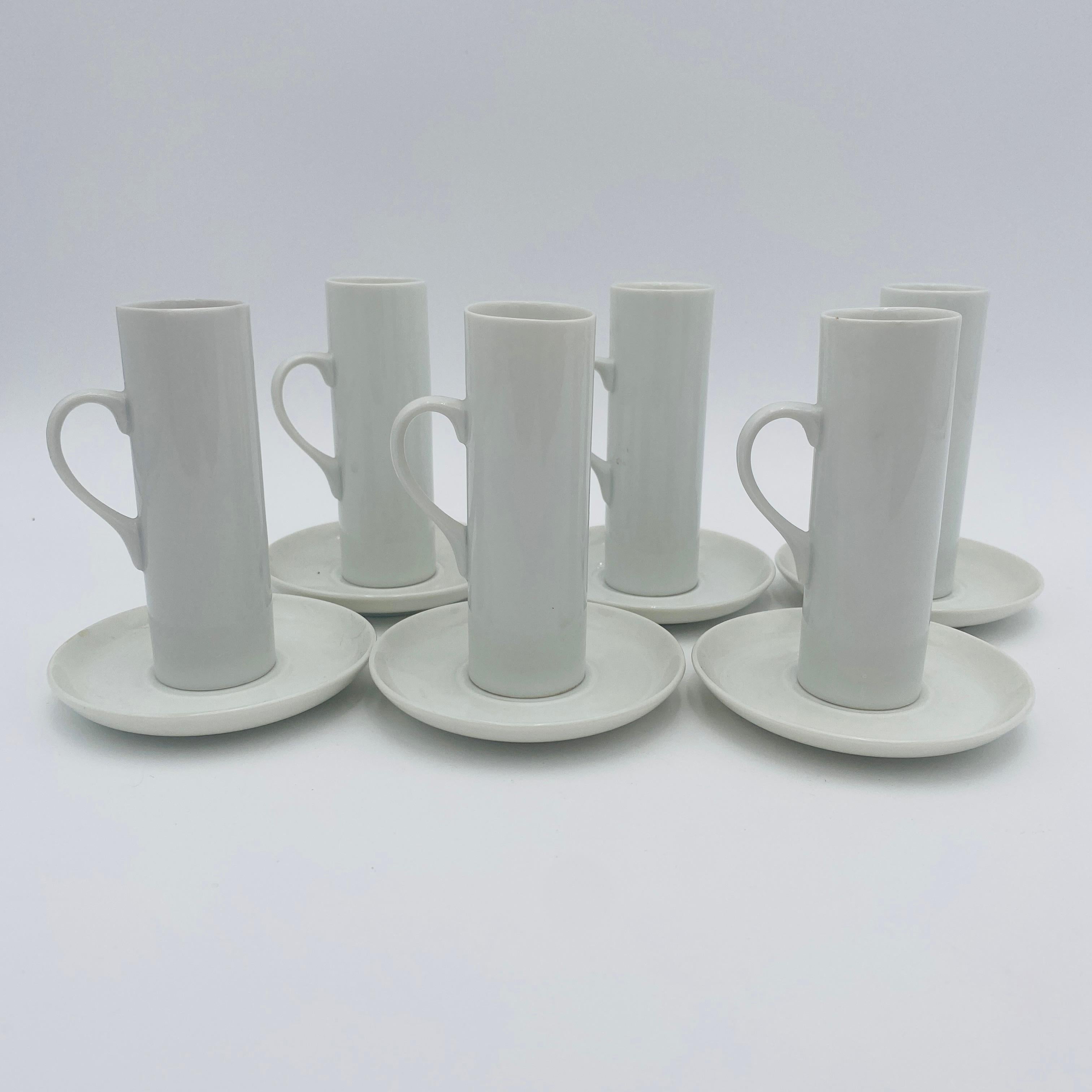 Milieu du XXe siècle Lagardo Tackett Schmid, set de 6 tasses et soucoupes à expresso Demitasse en porcelaine blanche en vente