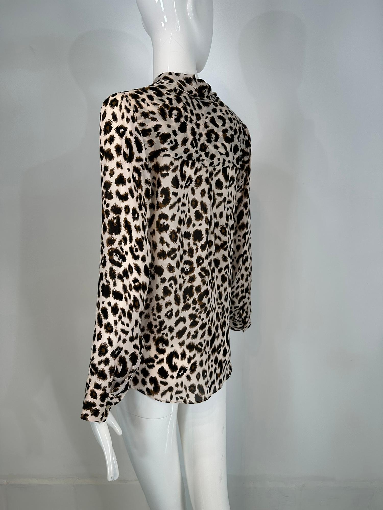 L’AGENCE Leopard Print Silk Plunge V Neckline Twisted Wrap Blouse XS For Sale 2
