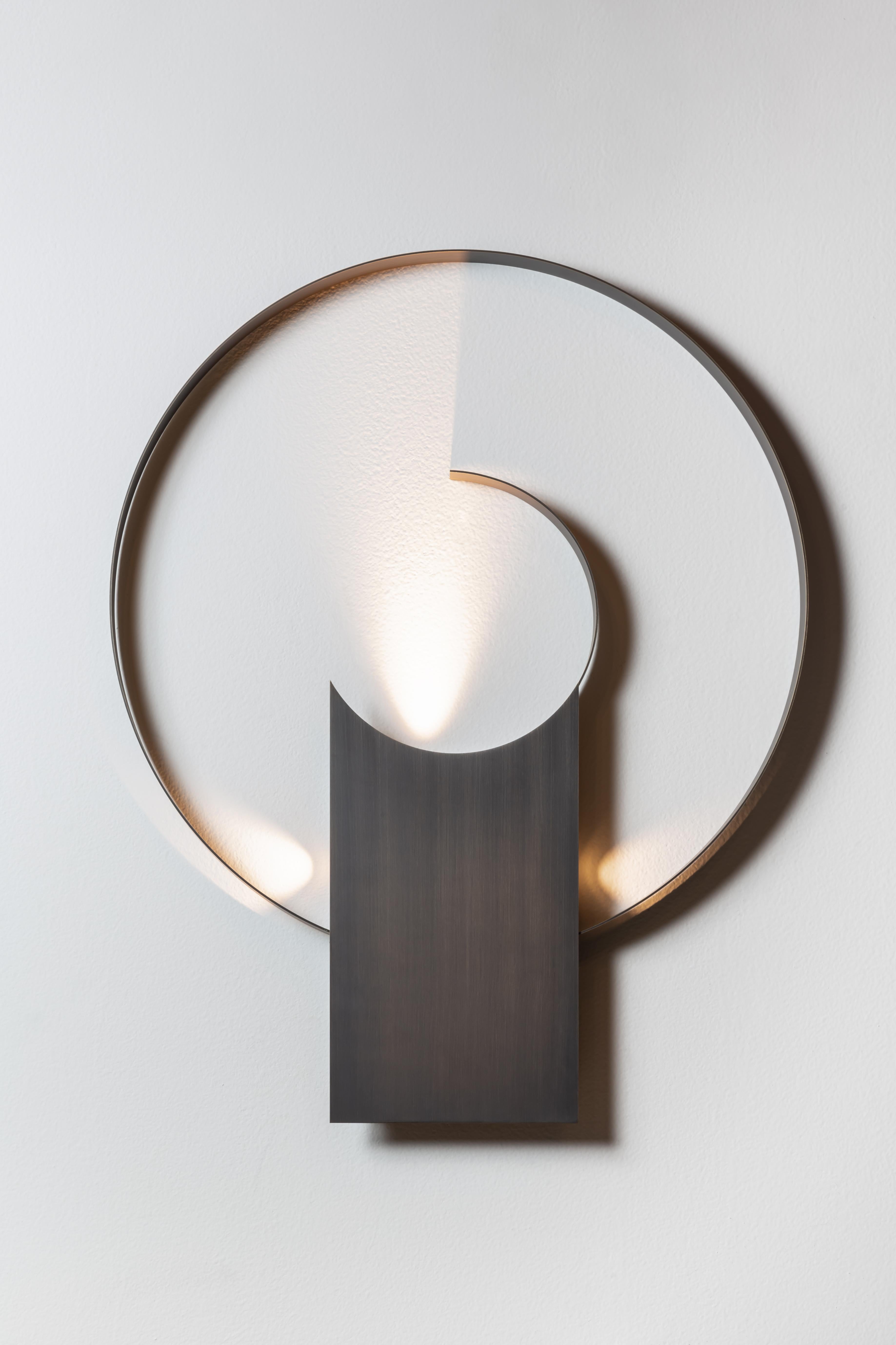 Laghee Luna Wall Light by Luce Tu
Limited Edition of 100 pieces.
Dimensions: D 74,4 x W 60 x H 74,4 cm.
Materials: Brass.

All our lamps can be wired according to each country. If sold to the USA it will be wired for the USA for instance.