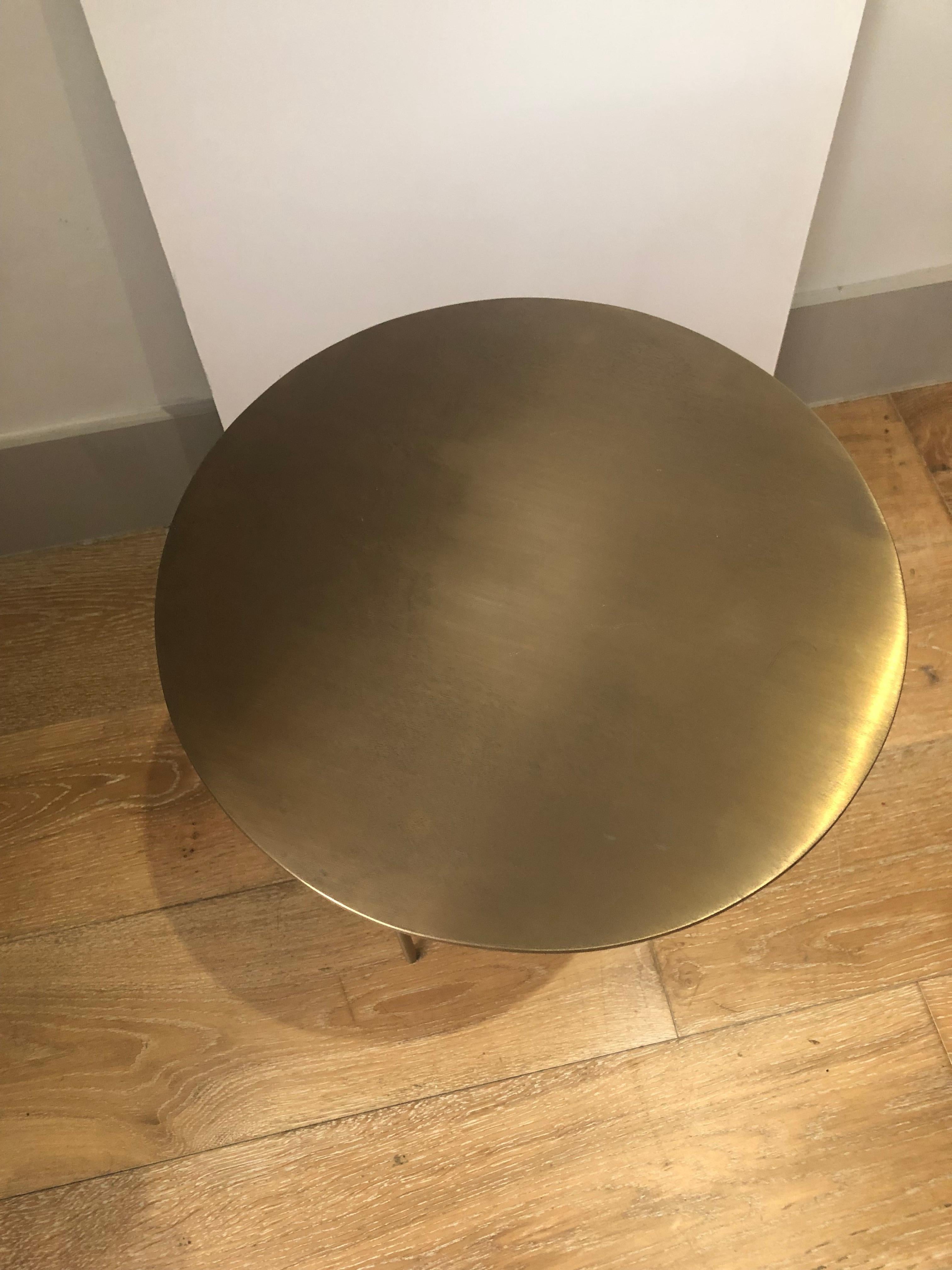 Table d'appoint ronde Lagoas « Old Gold » finition « Small » de Filipe Ramos en vente 1