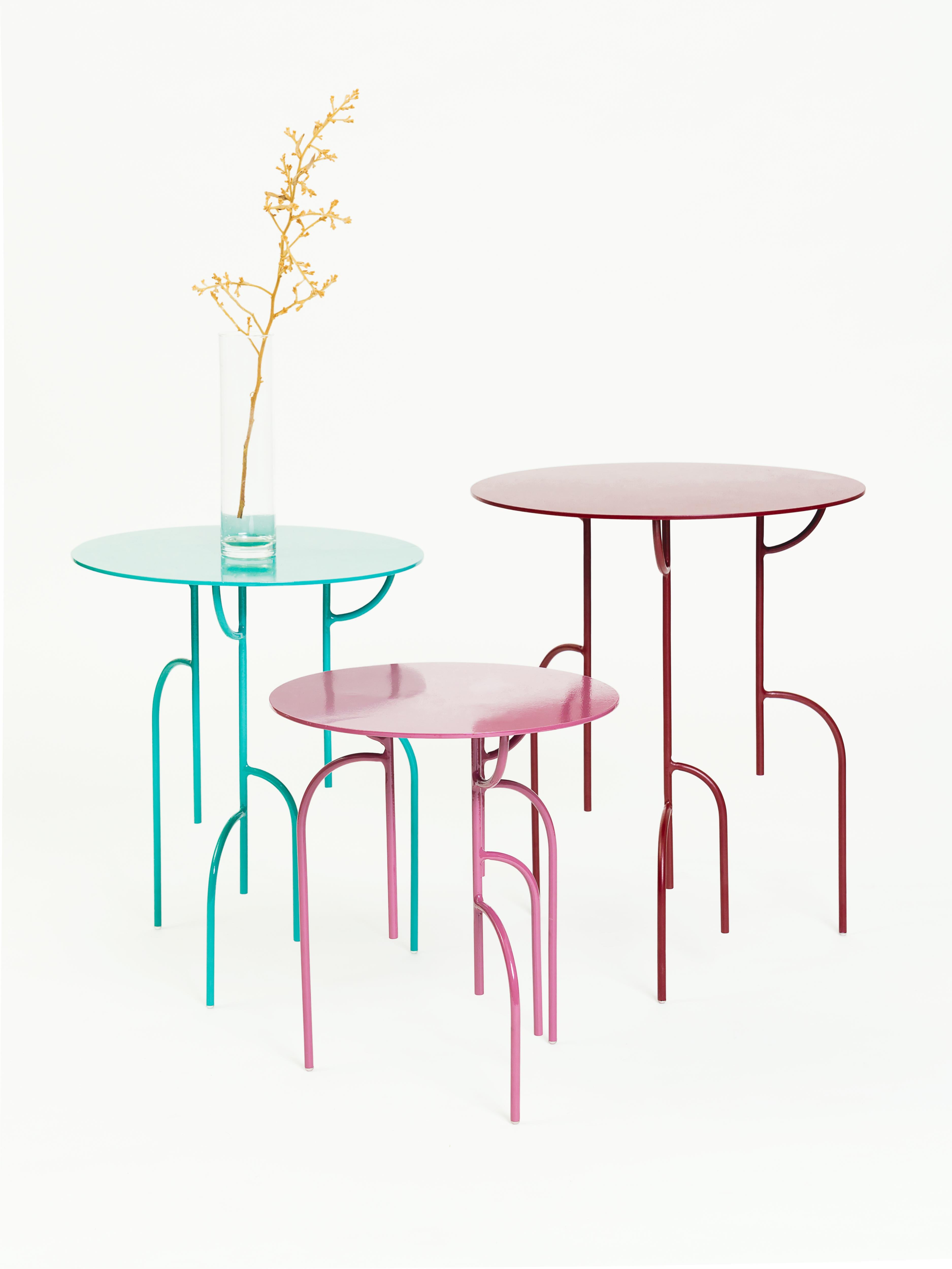 The Lagoas tables and lamp are inspired by the nature, it is an allusion to the mangrove trees and the way it deeps into the water.

The legs design plays with the senses of the observer by distorting the perspective and sense of distance. It is
