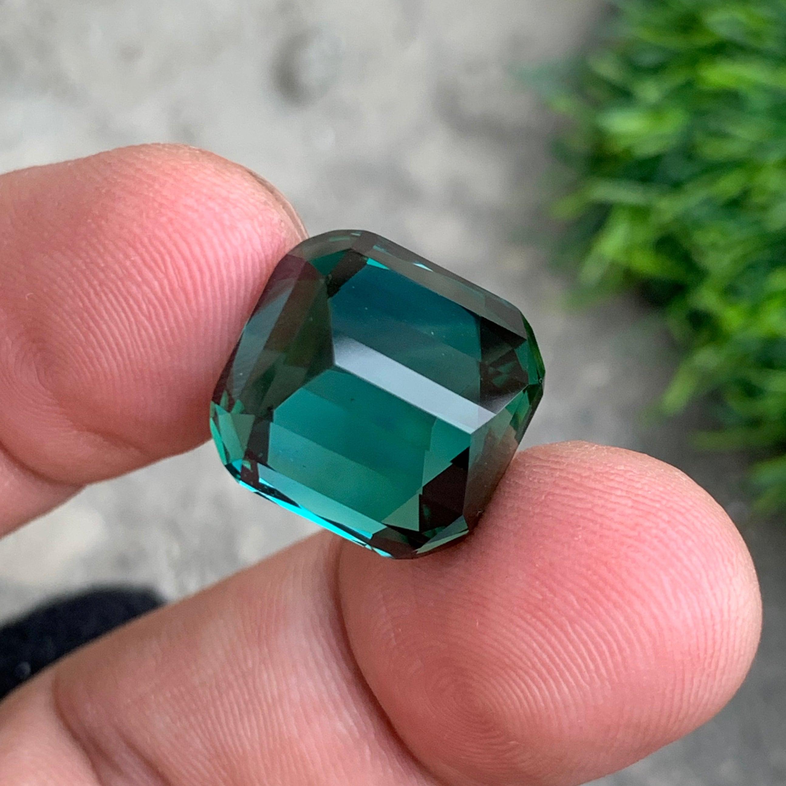 Contemporary Lagoon Blue Green Natural Tourmaline Ring, Pendant Loose Gemstone 25 Ct Jewelry For Sale