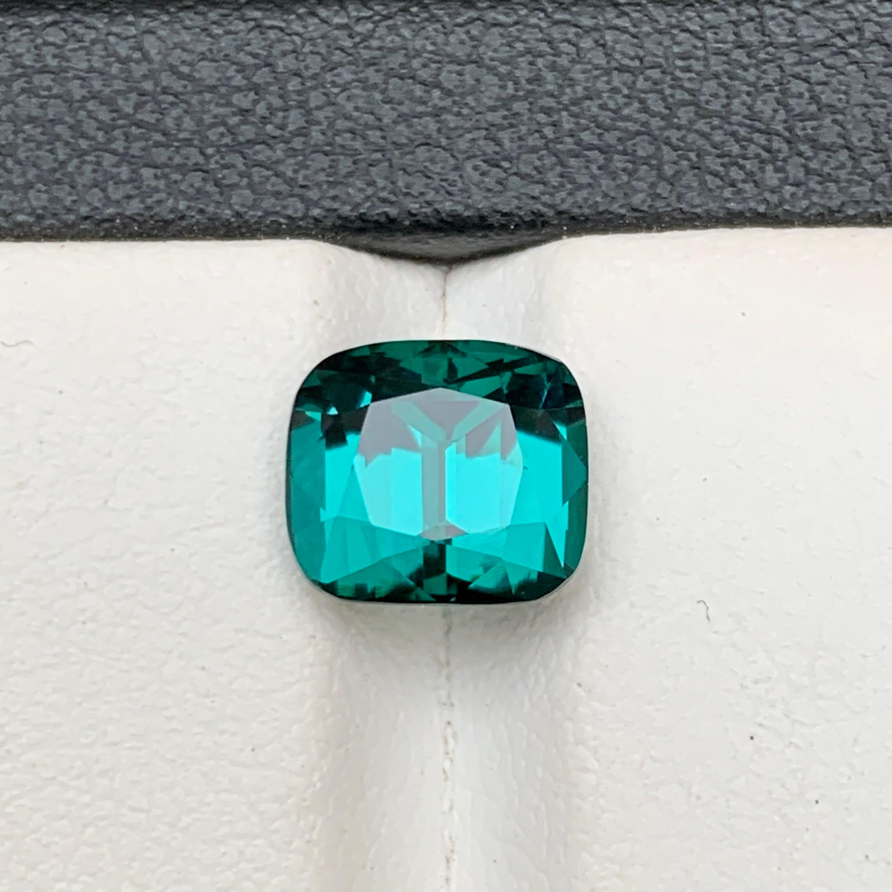 Indigo Blue Natural Tourmaline Ring Loose Gemstone 3.04 Ct Cushion Cut-Jewelry In New Condition For Sale In Peshawar, PK