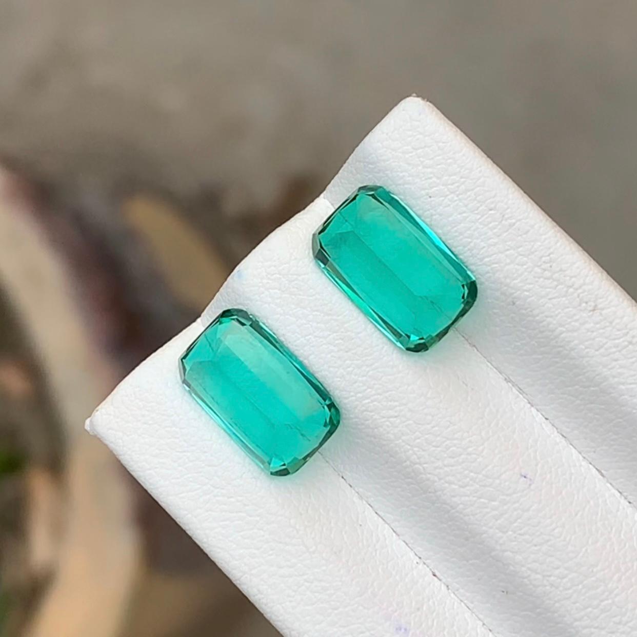 Pendientes de turmalina natural verde azulado Laguna Pareja de piedras sueltas Juego de 8 quilates Contemporáneo en venta