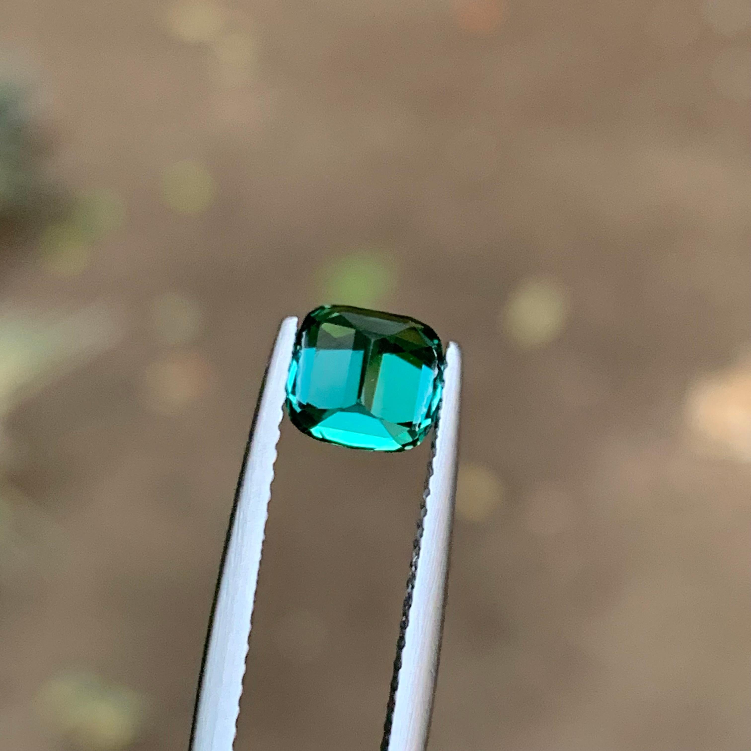 Gema Turmalina Natural Verde Azulado Laguna Cojín Cuadrado de 1,65 qt para Anillo en venta 2
