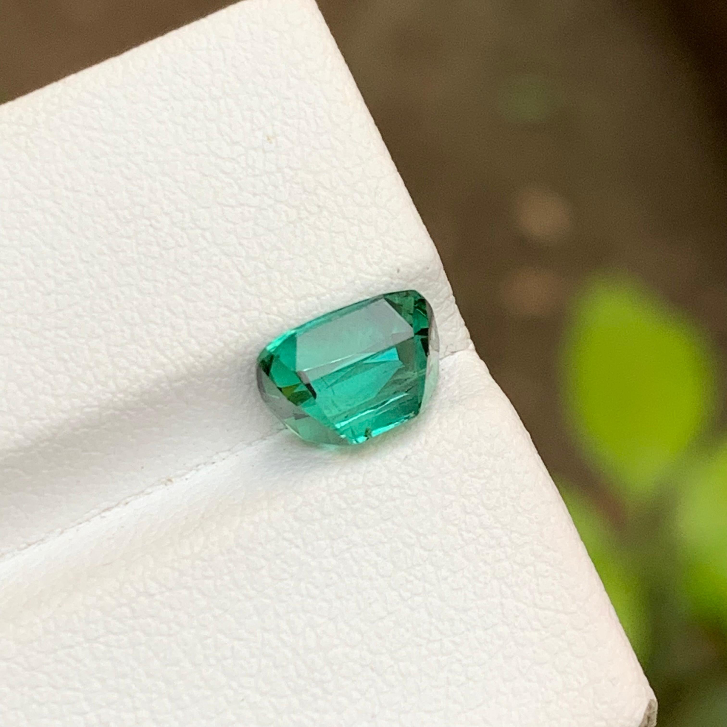 Lagoon Bluish Green Natural Tourmaline Gemstone 2.20 Ct Cushion Cut-Ring Jewelry In New Condition For Sale In Peshawar, PK