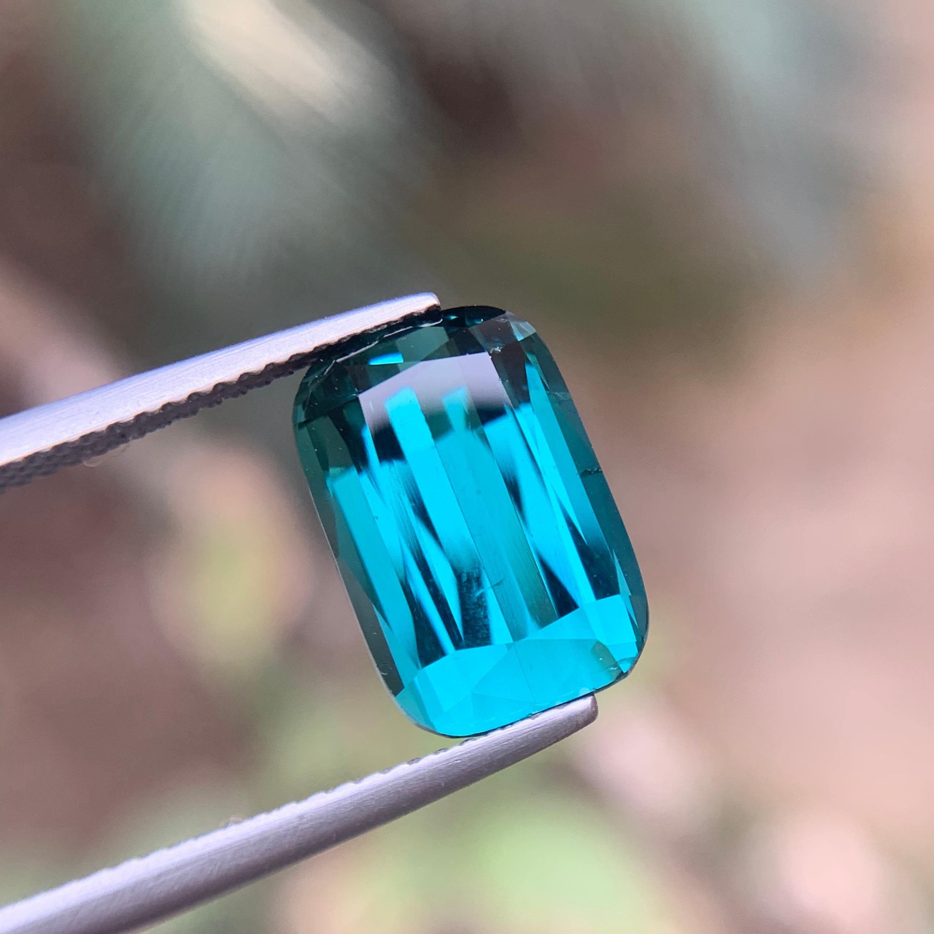 Contemporaneo Anello con tormalina naturale blu indaco Lagoon Gemma sfusa da 6,70 carati taglio cuscino in vendita