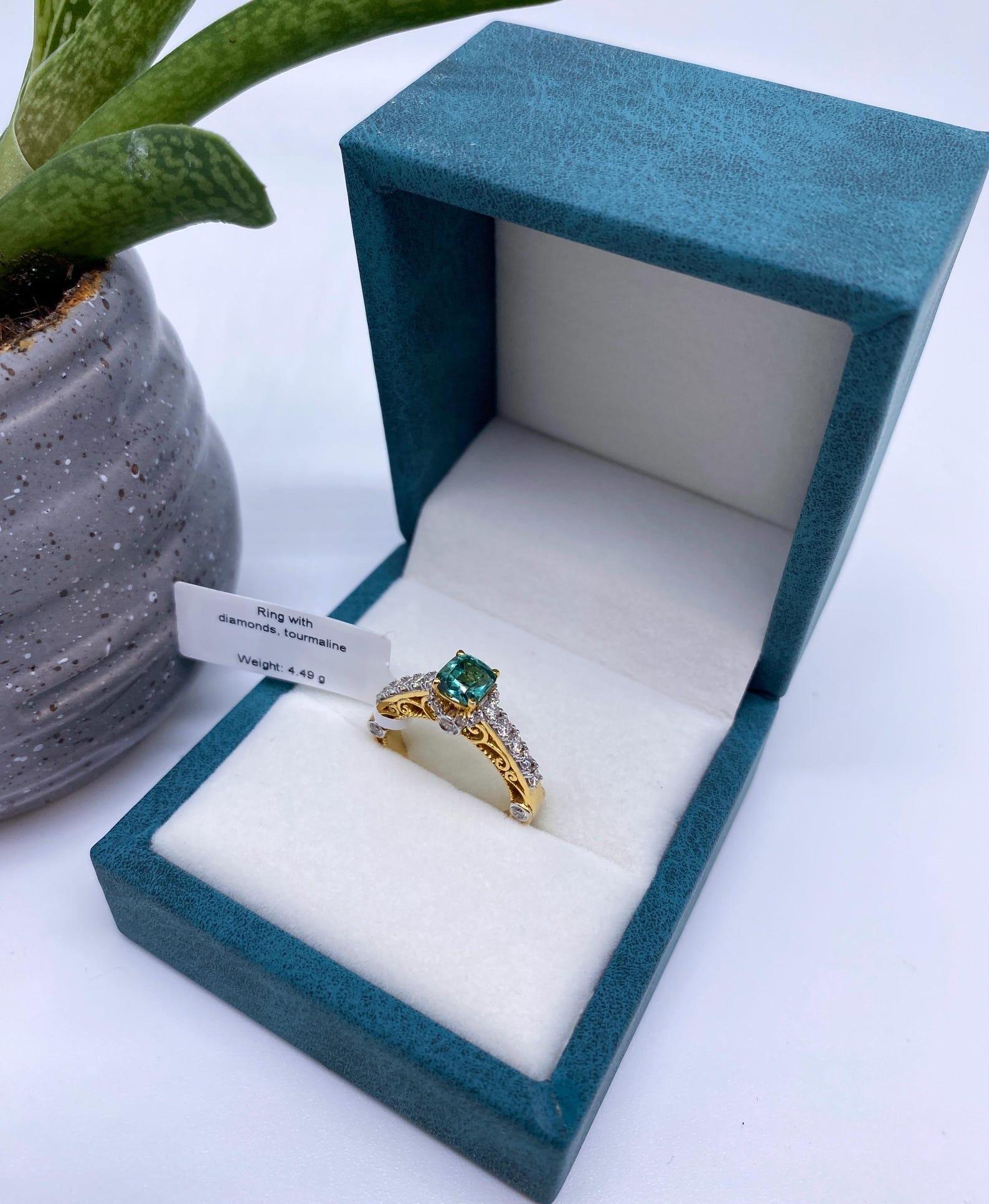 Bague en or jaune 14 carats, tourmaline lagon et diamants, 7US en vente 1