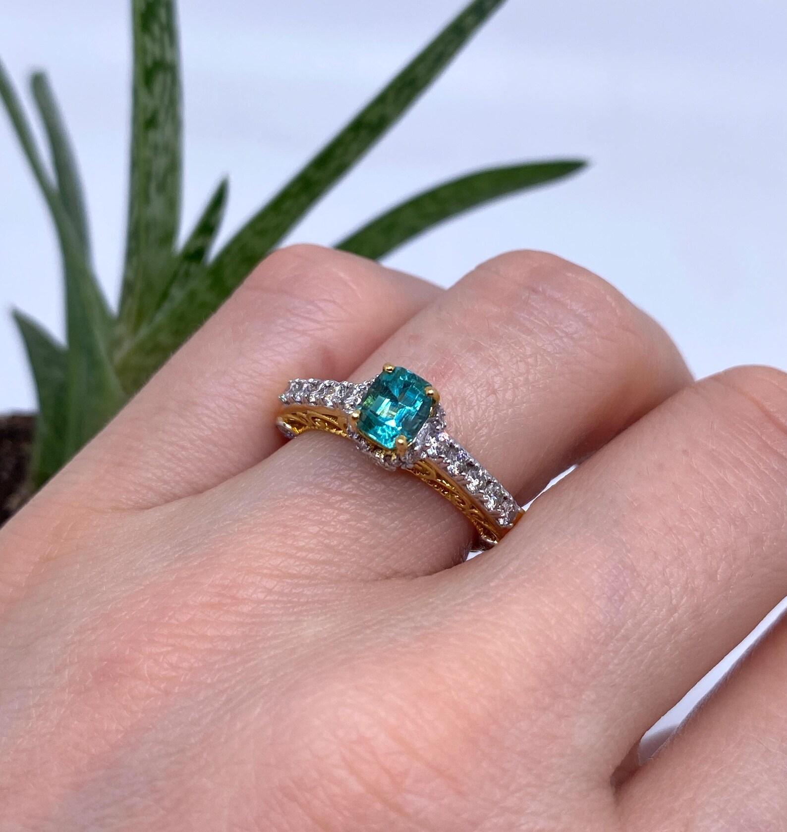 Lagoon Tourmaline and Diamonds natural gemstone Ring, 14 Karat Yellow Gold, 7US For Sale 2