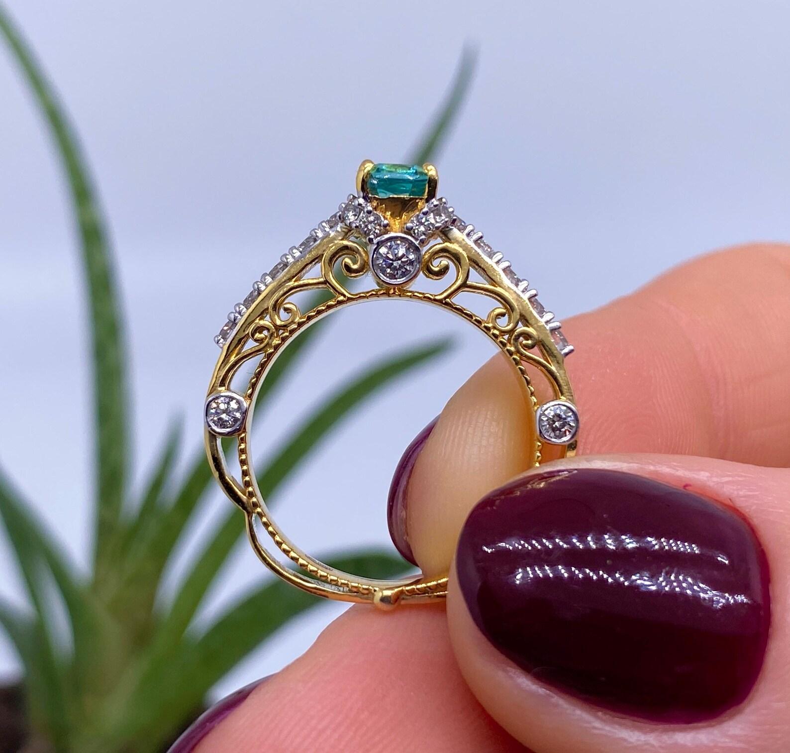 Lagoon Tourmaline and Diamonds natural gemstone Ring, 14 Karat Yellow Gold, 7US For Sale 3