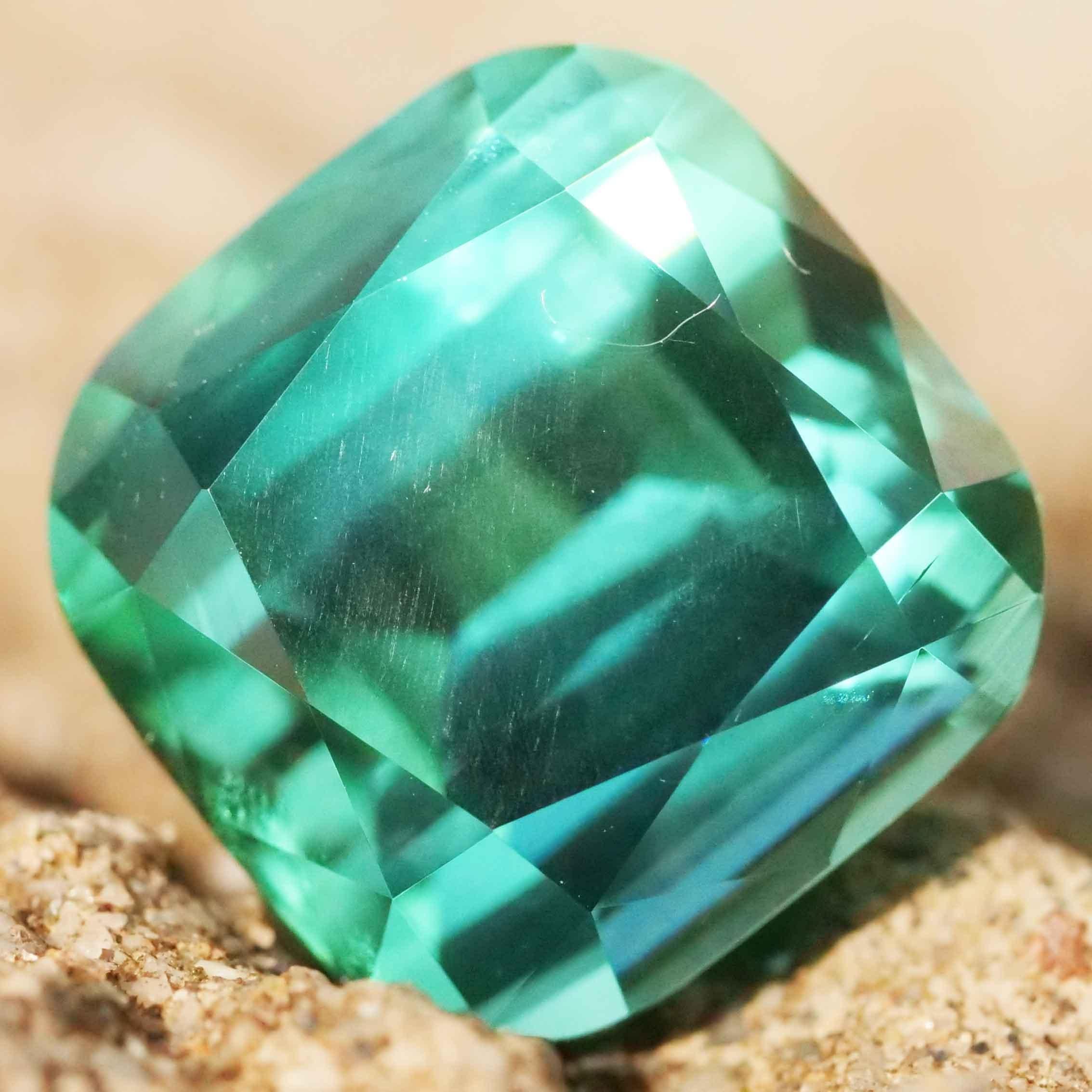 Lagoon Tourmaline super Class AAA+ 22 ct Afghanistan 98% pure Investment In New Condition For Sale In Viena, Viena