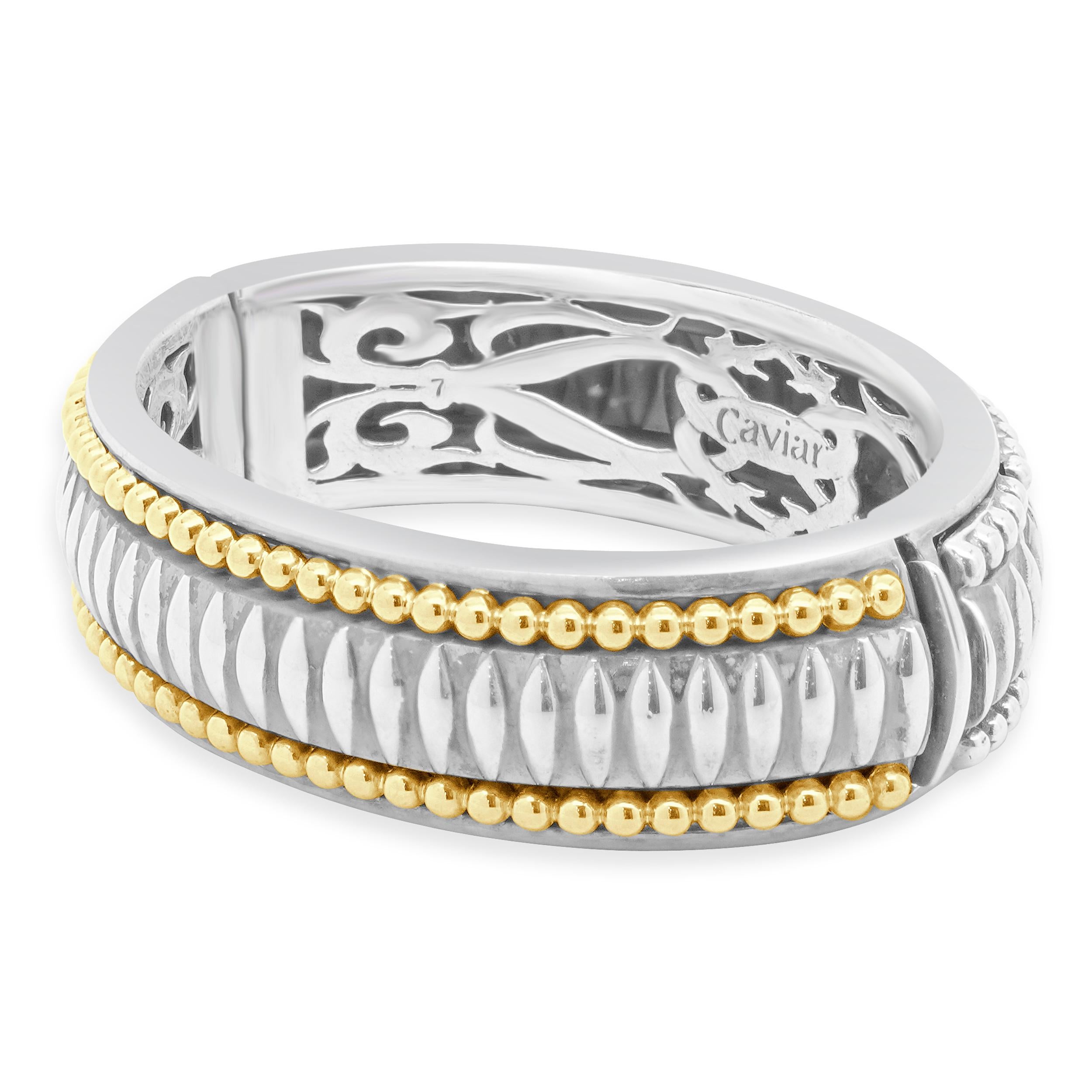 Designer : Lago
MATERIAL : Or jaune 18k et argent sterling
Dimensions : le bracelet convient approximativement à un poignet de 6,5 pouces.
Poids : 75,21 grammes
