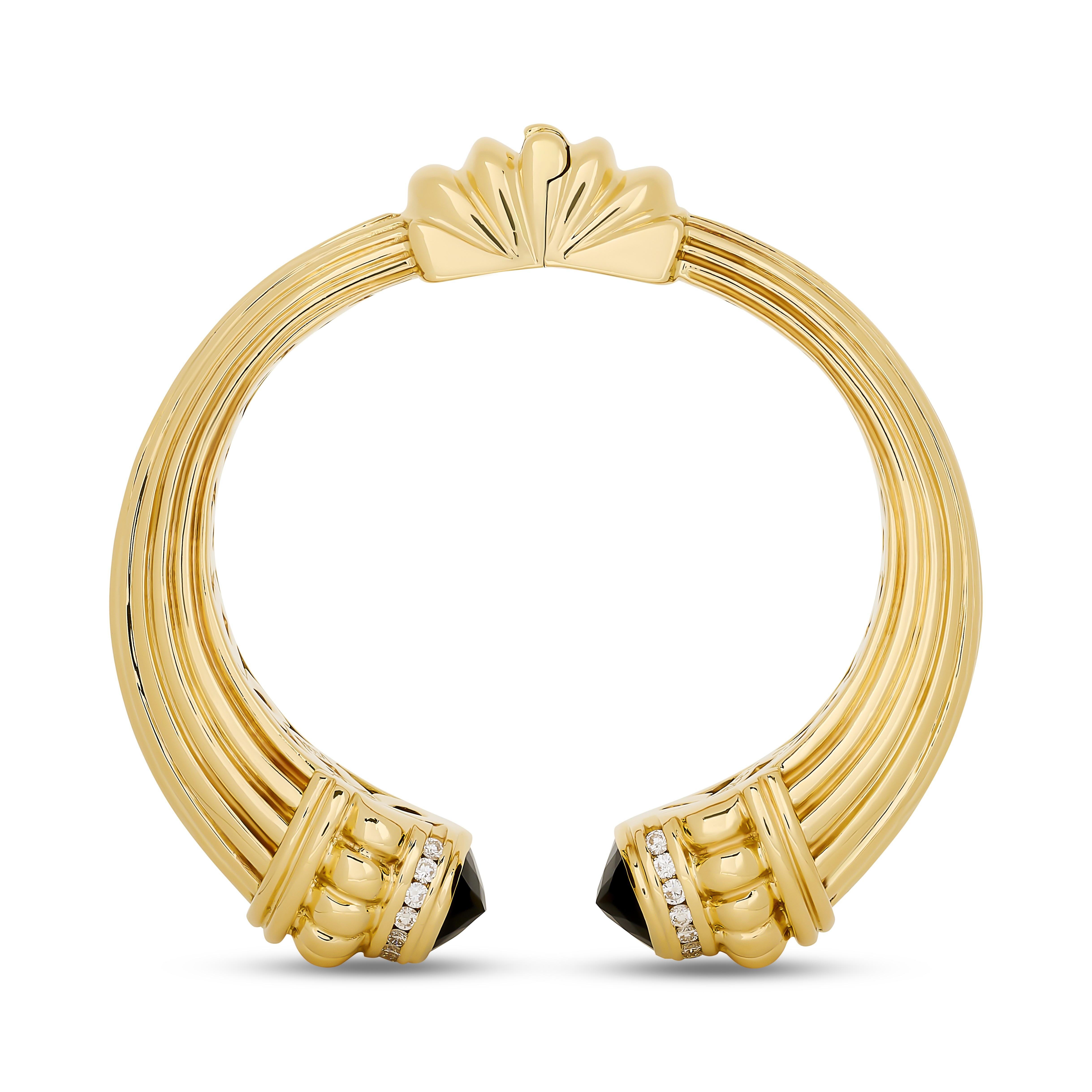 Round Cut Lagos 18 Karat Yellow Gold Caviar Diamond and Onyx Open Cuff Bracelet For Sale