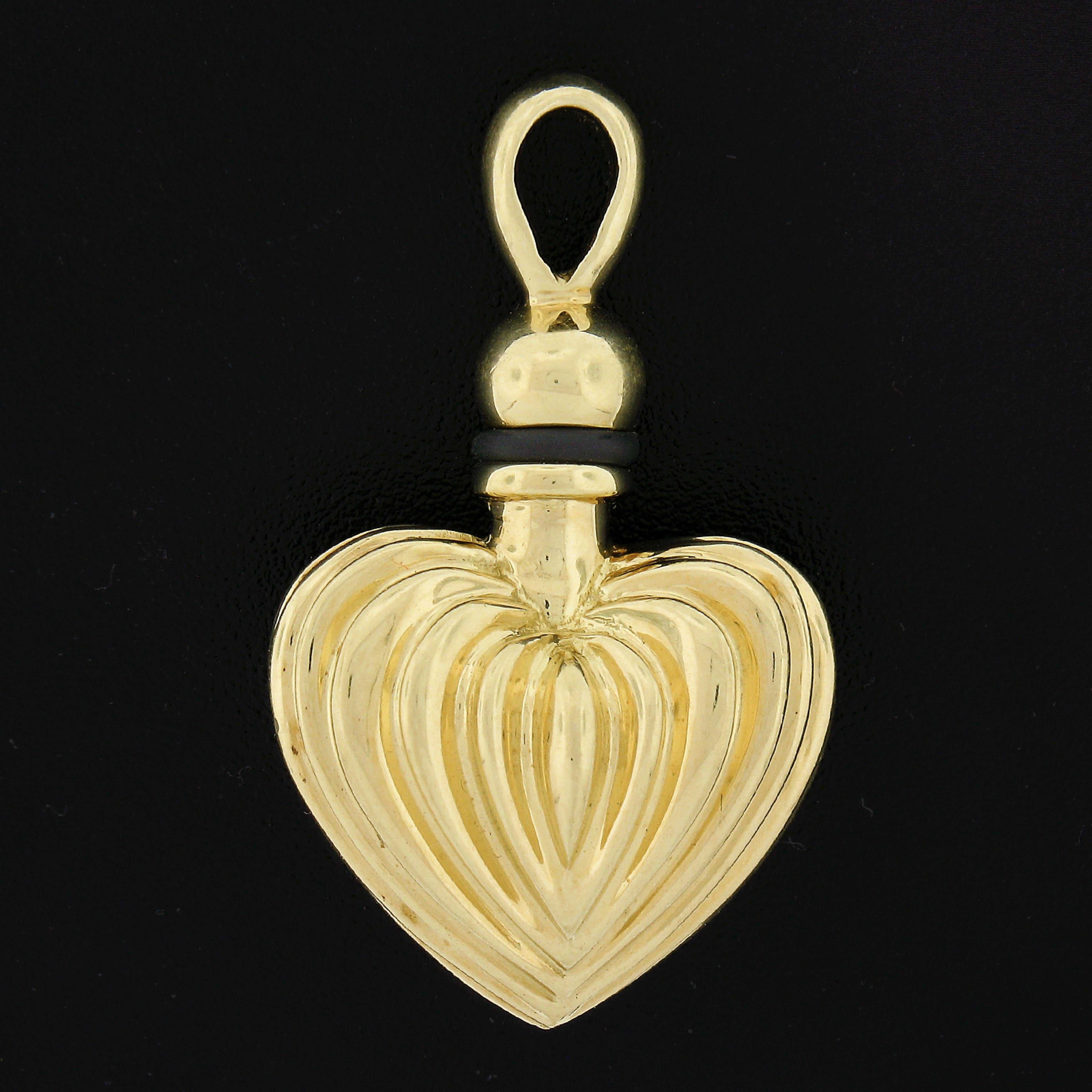fluted heart pendant
