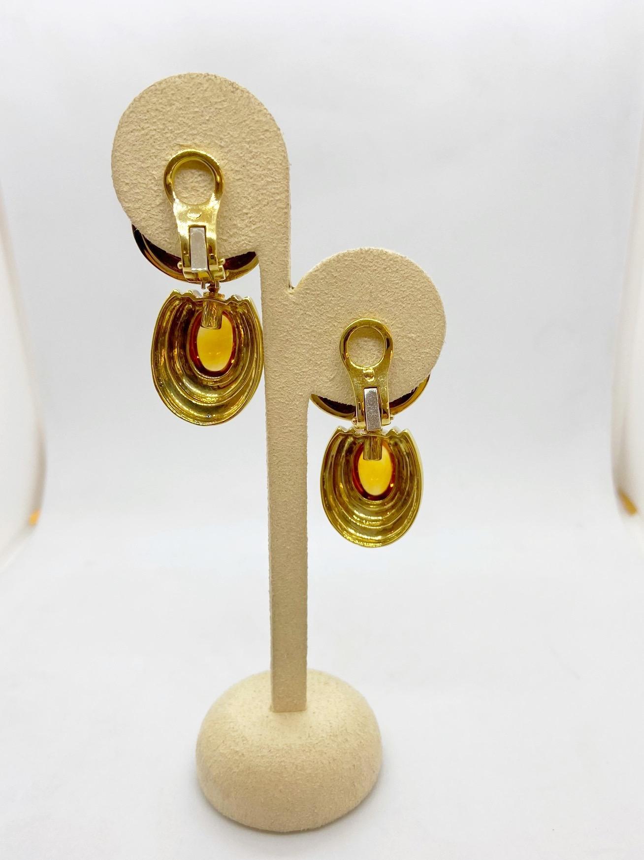 Retro Lagos 18 Karat Yellow Gold Ear Clips with Cabochon Amethyst and Citrine For Sale