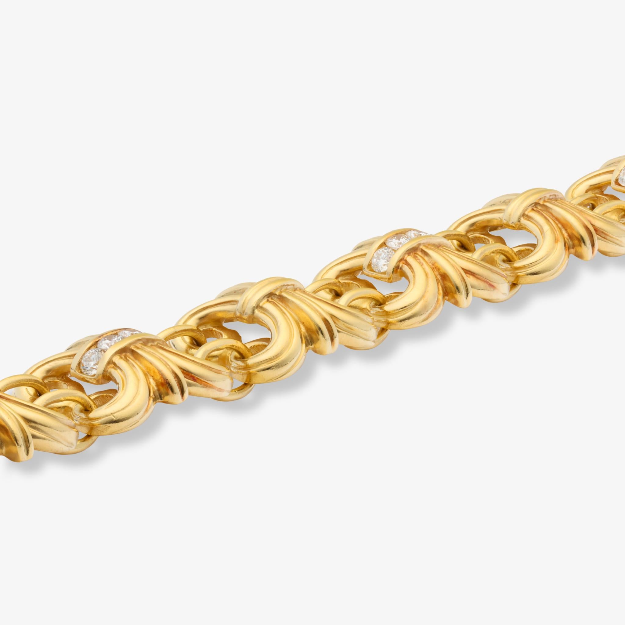 Taille ronde Lago - Bracelet en or jaune 22k et diamants - Lien sculptural Fleur-de-Lis en vente