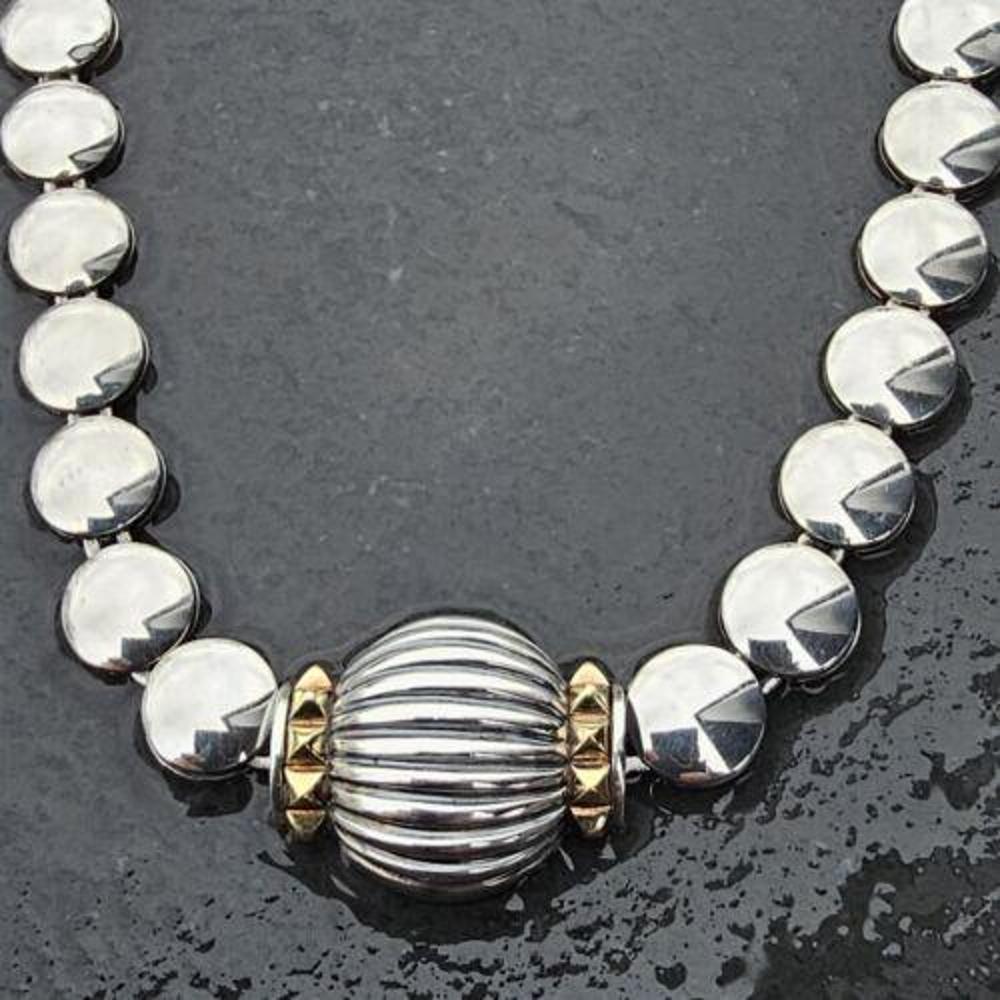 Donna Collana Lagos Caviar Ciondolo scanalato in oro 18k a forma di cerchio con Dot Dot Dot da 16,5