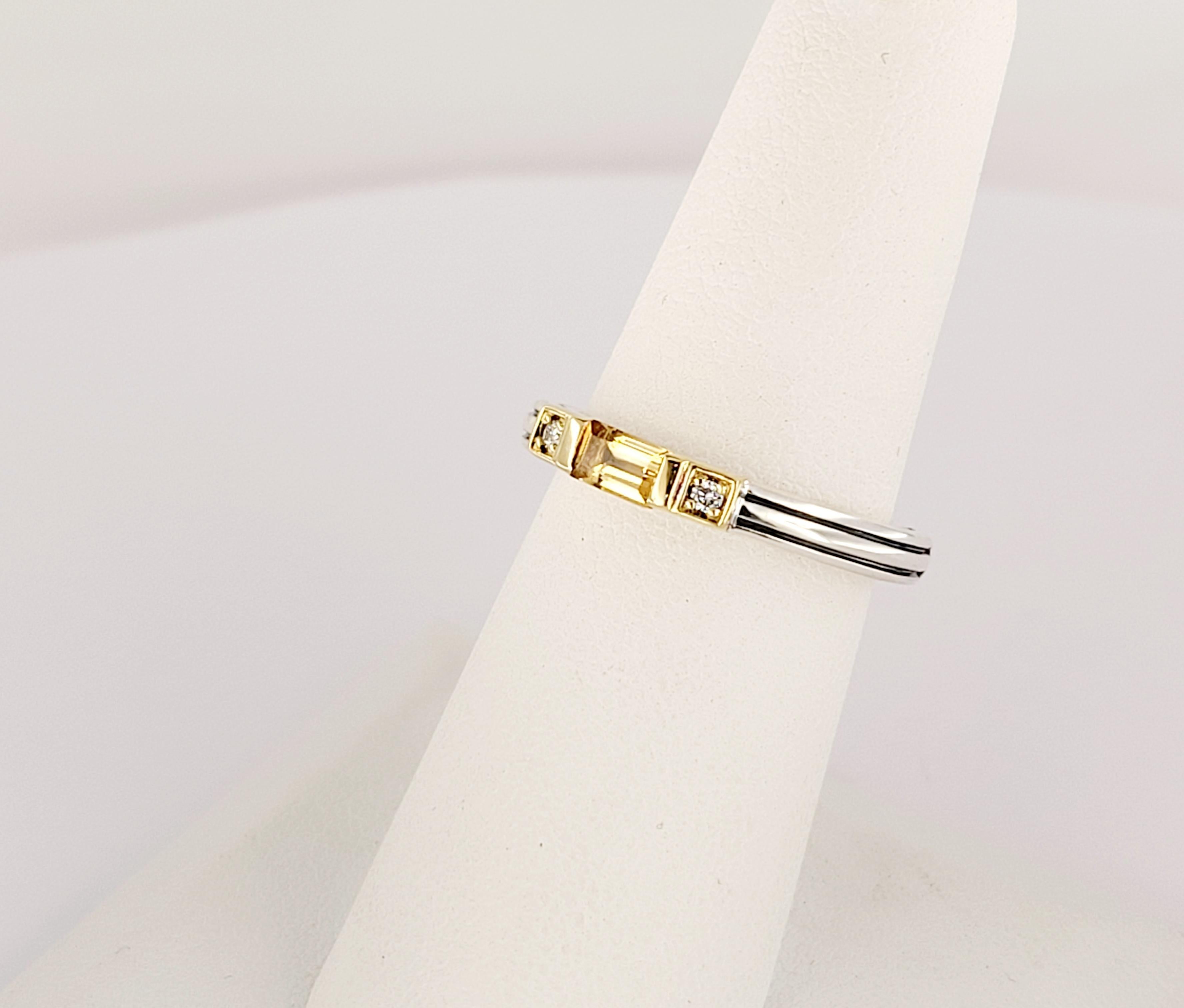 Lagos Ring in Sterling Silver & 18K Yellow Gold Size 6.75 In Excellent Condition For Sale In New York, NY