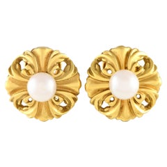 Pendientes de perlas con clip Lagos Vintage de oro amarillo de 18 quilates