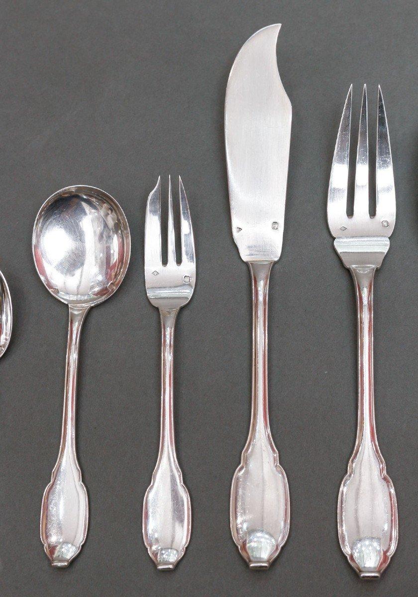 STERLING SILVER SET - Hallmark MINERVE - Goldsmith: LAGRIFFOUL & LAVAL - NOT NUMBERED - in its original box.

OR: 152 PIECES - NET WEIGHT: 7315 grams

+ GROSS WEIGHT: 1440 grams

composed as follows:

   12 TABLESPOONS

• 12 TABLE FORKS

• 12 TABLE