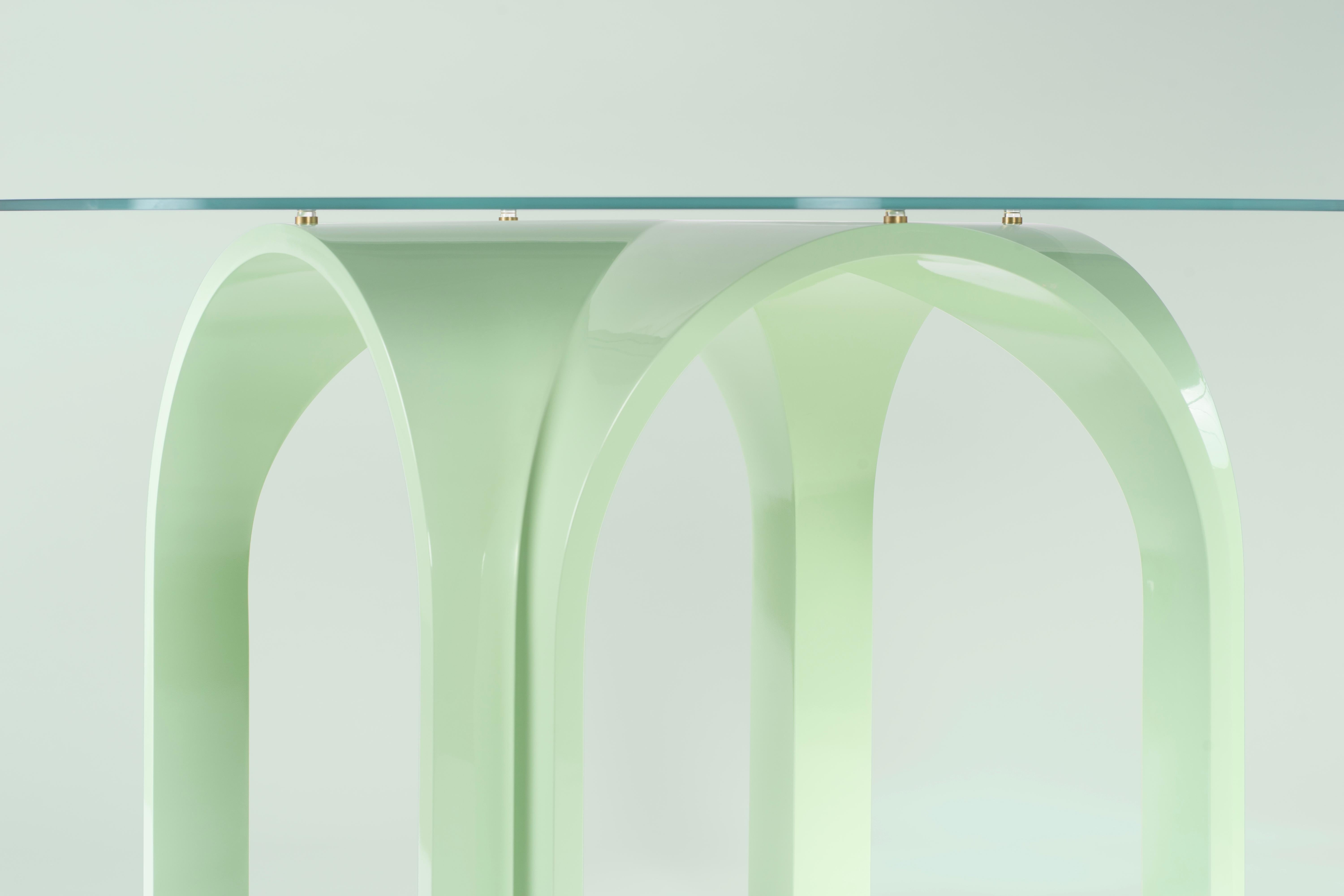 White Lacquer Wood Dining Table with Round Clear Glass Top by Antonio De Marco in vendita 7
