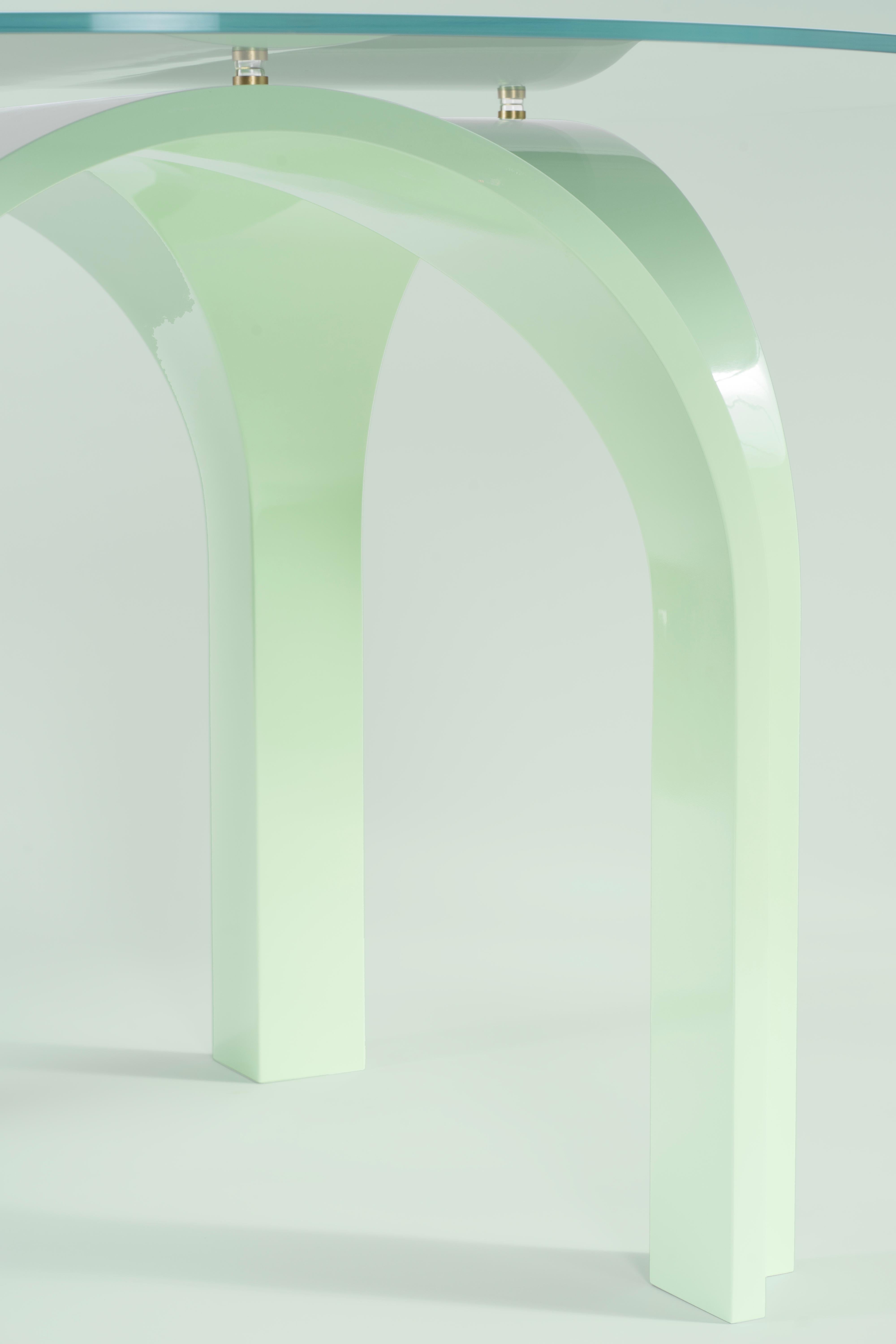 White Lacquer Wood Dining Table with Round Clear Glass Top by Antonio De Marco in vendita 10