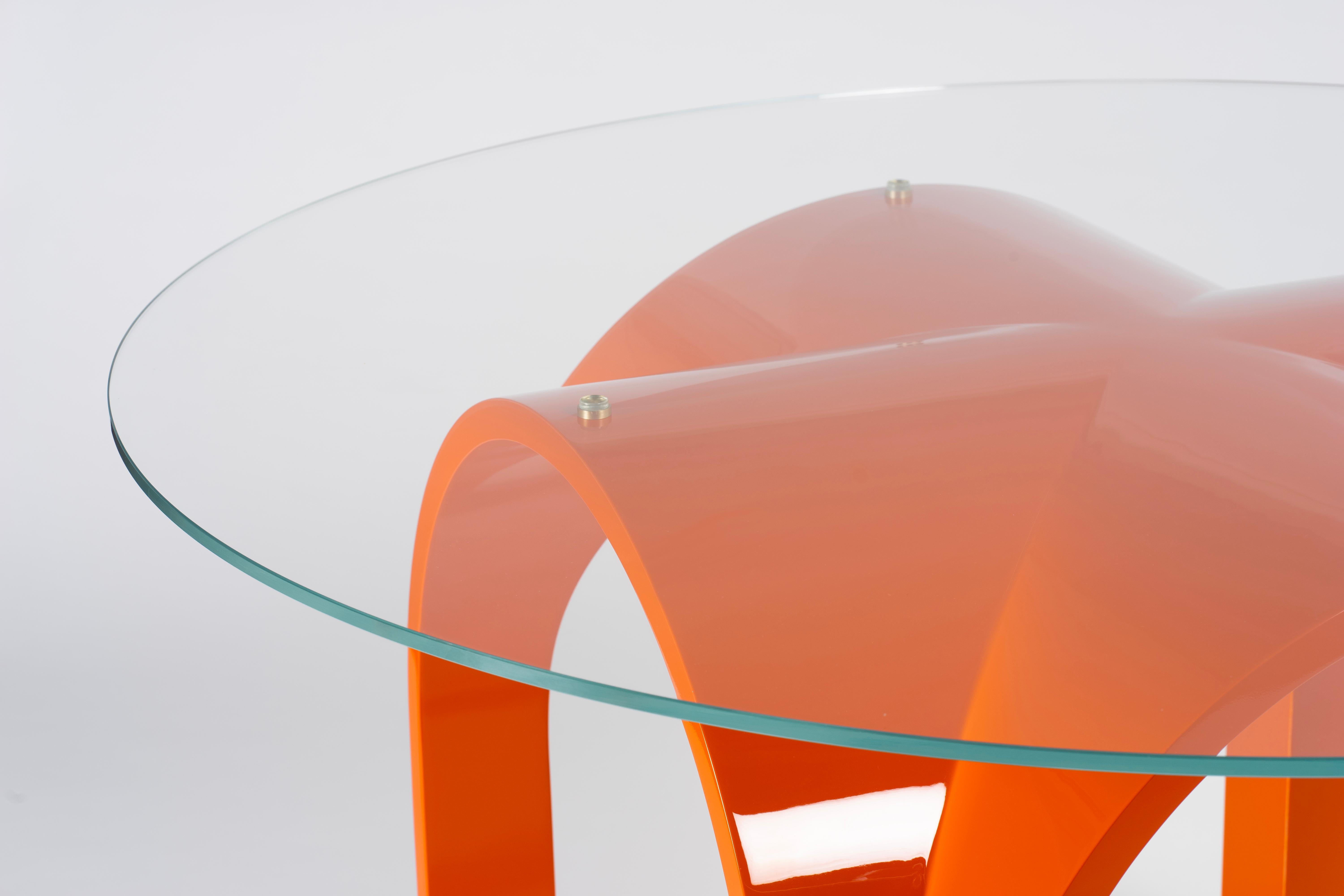 Vetro White Lacquer Wood Dining Table with Round Clear Glass Top by Antonio De Marco in vendita