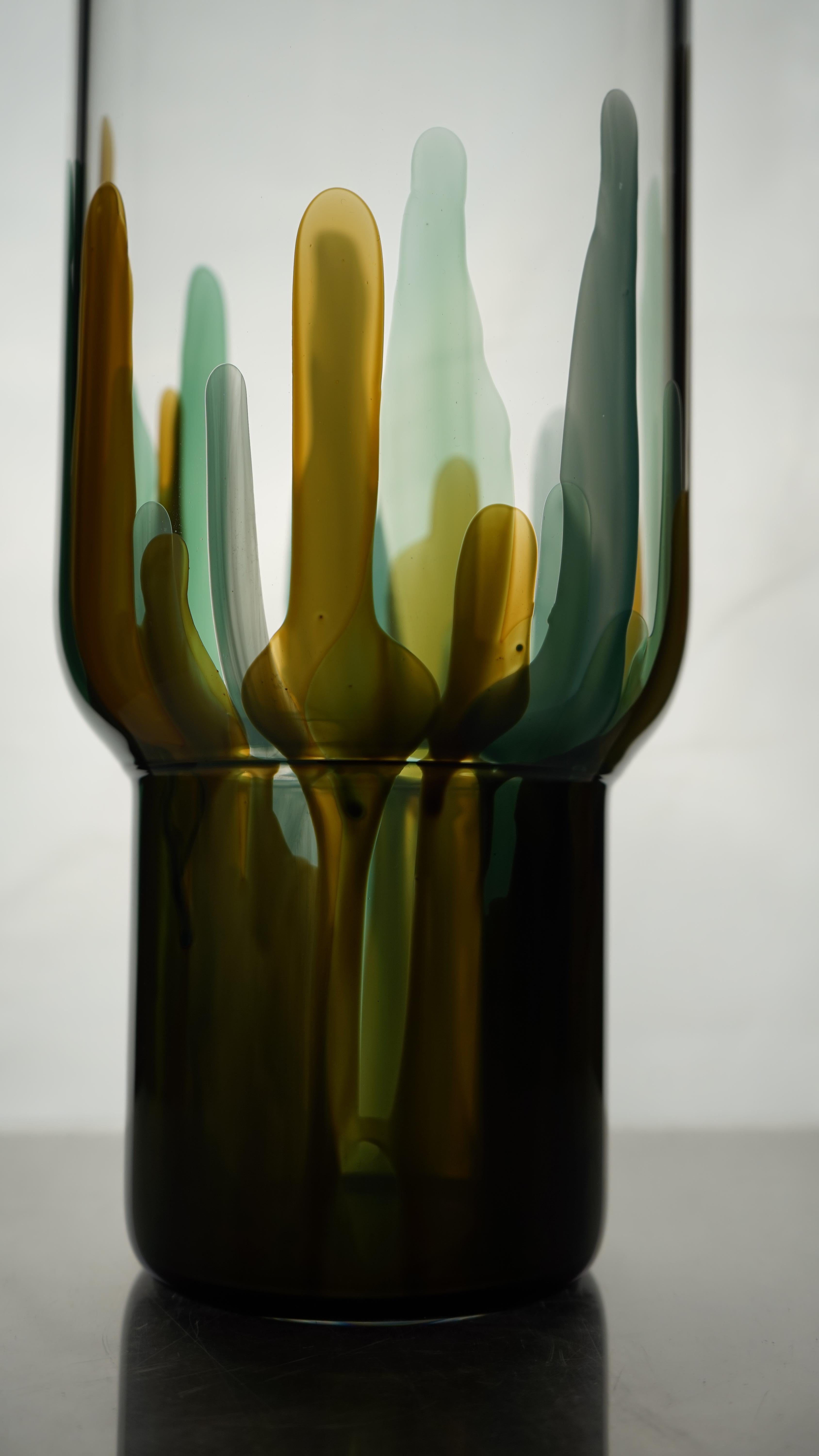 Peint à la main Vase en verre fait main, Laguna, vert, Kanz en vente