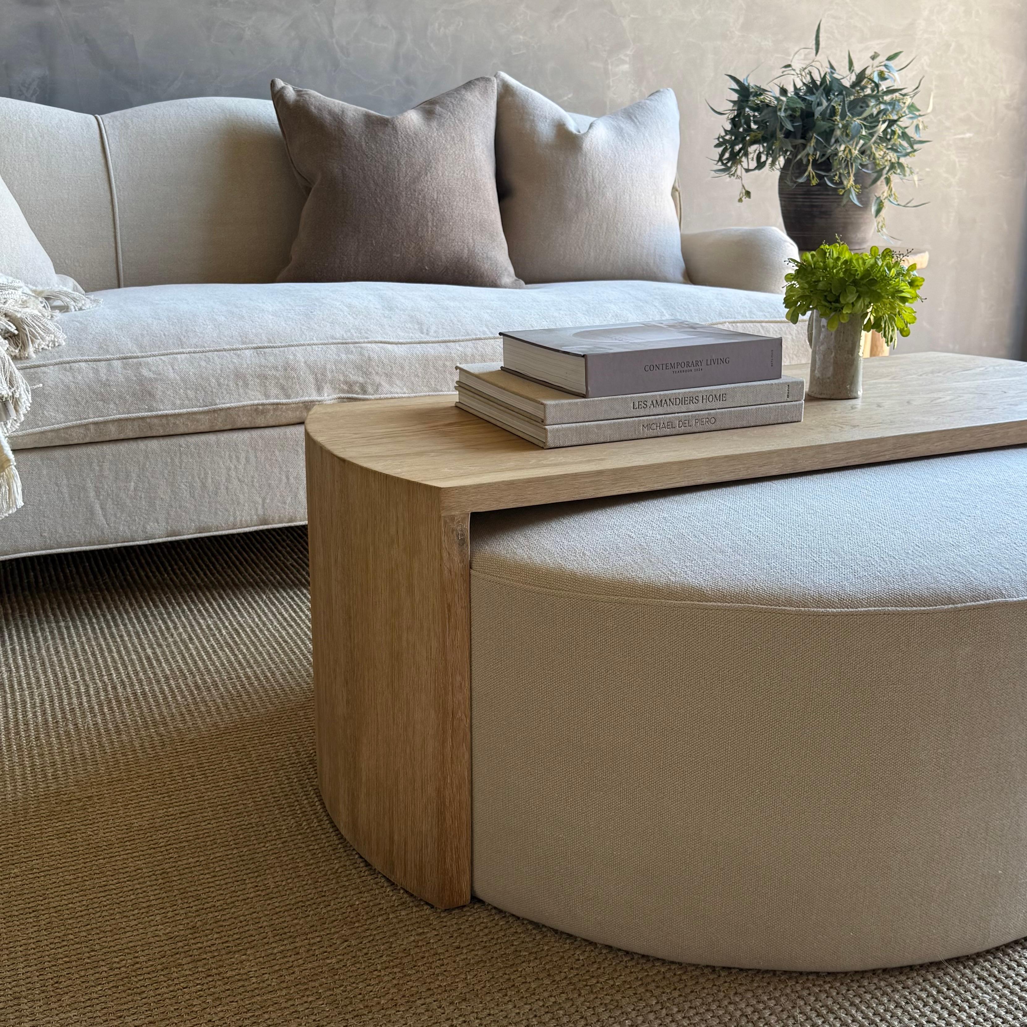 Ottomana rotonda Laguna con tavolo a cascata in Oak Oak bianco in vendita 3