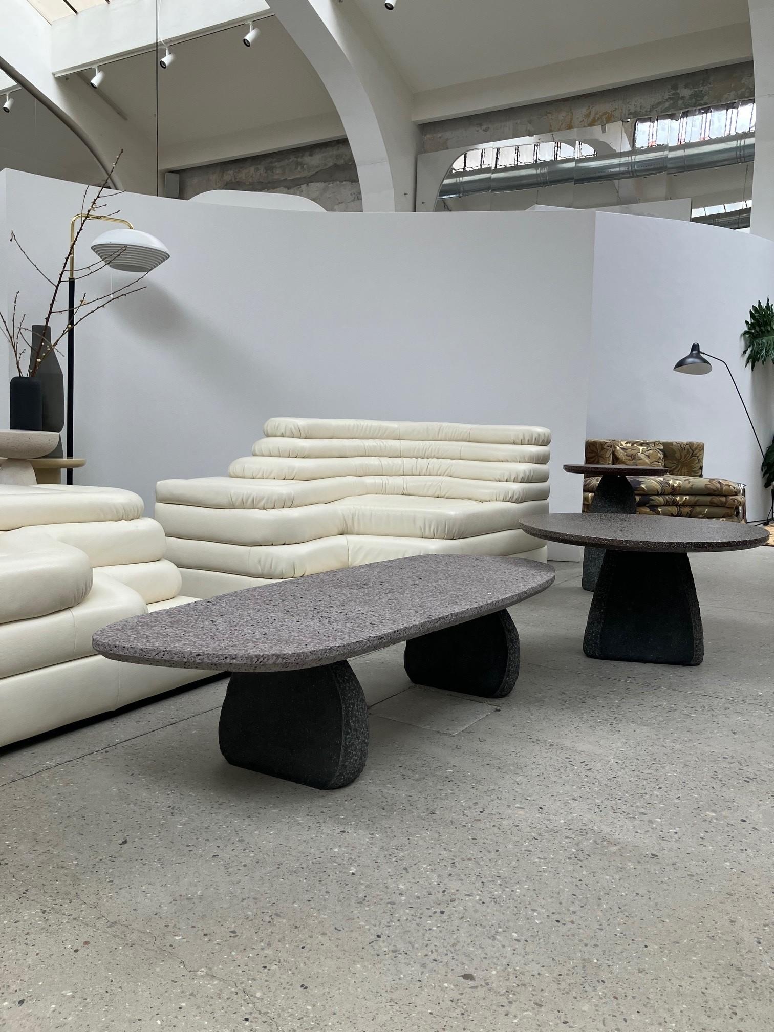 Mesa Lahar Baja Contemporáneo en venta
