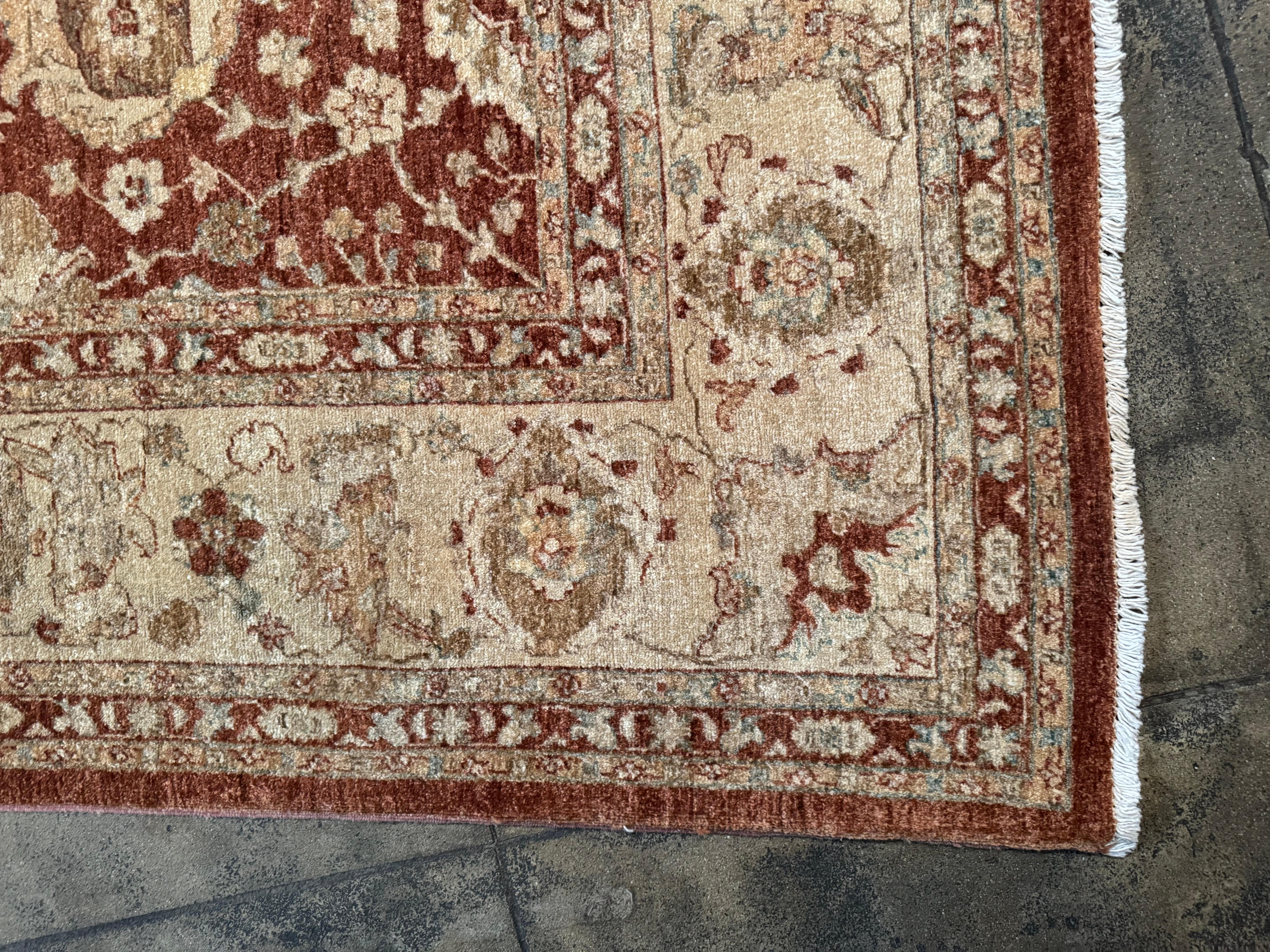 Pakistani Lahore Hand-Knotted Wool Rug 8