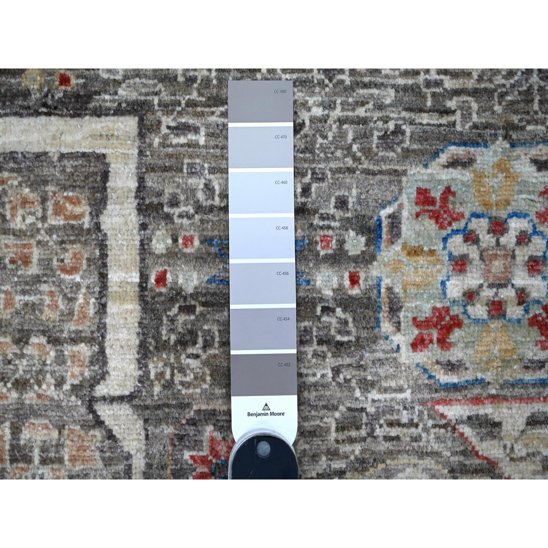 XXIe siècle et contemporain Tapis oriental noué à la main, gris à dos nu et à motif mamelouk 12'3