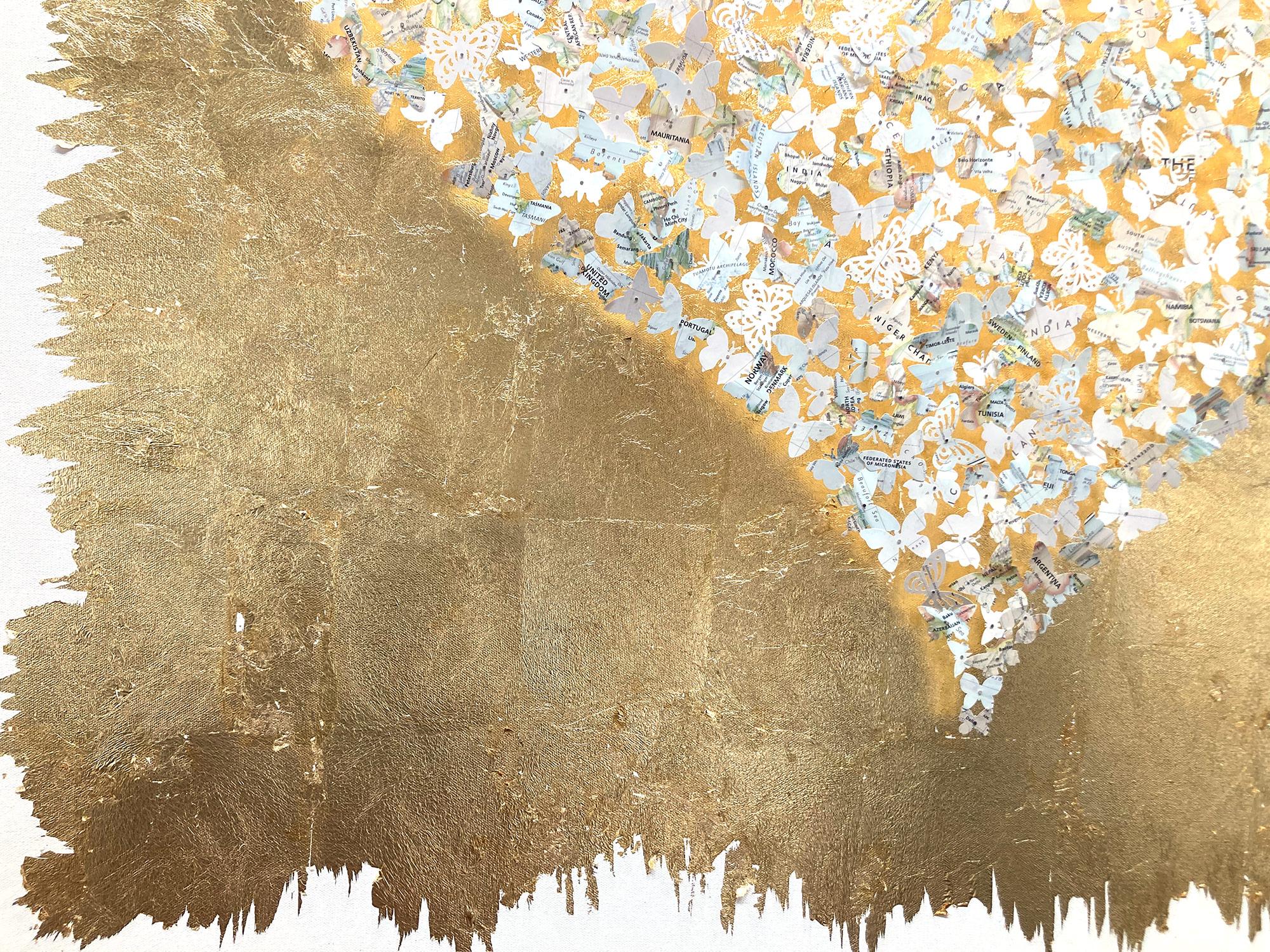 Peinture de papillons sur toile « Come Together - Gold Leaf Heart » (Come Together - Heart en feuille d'or) - Pop Art Painting par Laila Jalallar