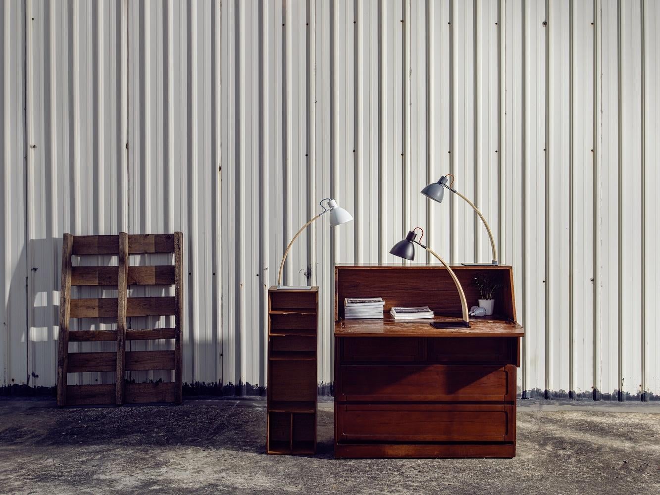 Lampe de bureau en bois LAITO en vente 1