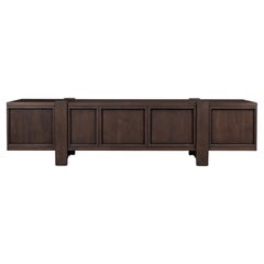 Credenza Lake, en nogal oscuro, de August Abode
