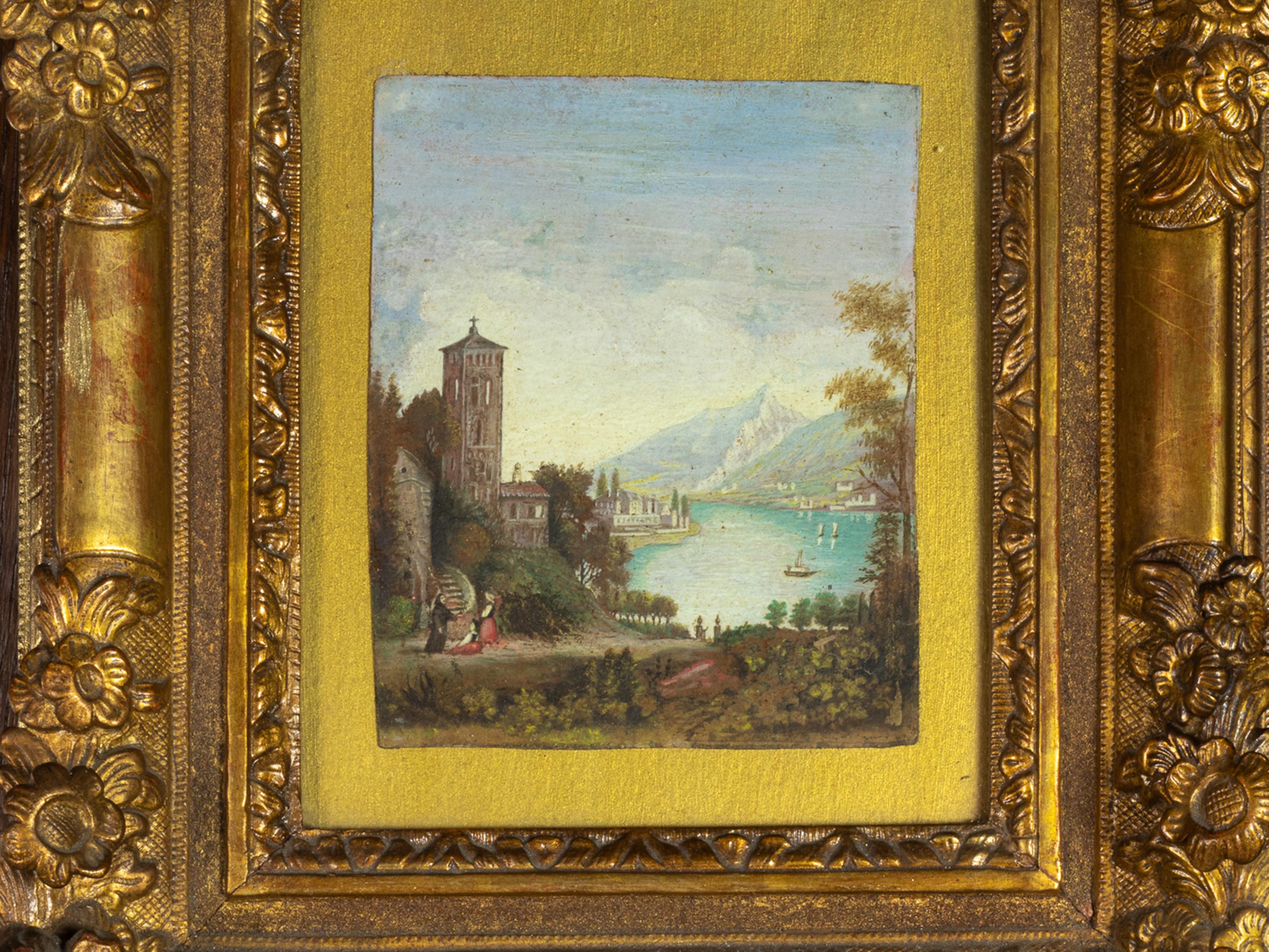 Délicate miniature de peinture de l'école italienne du 18e siècle représentant le lac de Garde, qui conserve le charme du Grand-Tour dans un cadre en bois doré richement sculpté et orné de fleurs. 

Montée sous un doré avec des angles floraux