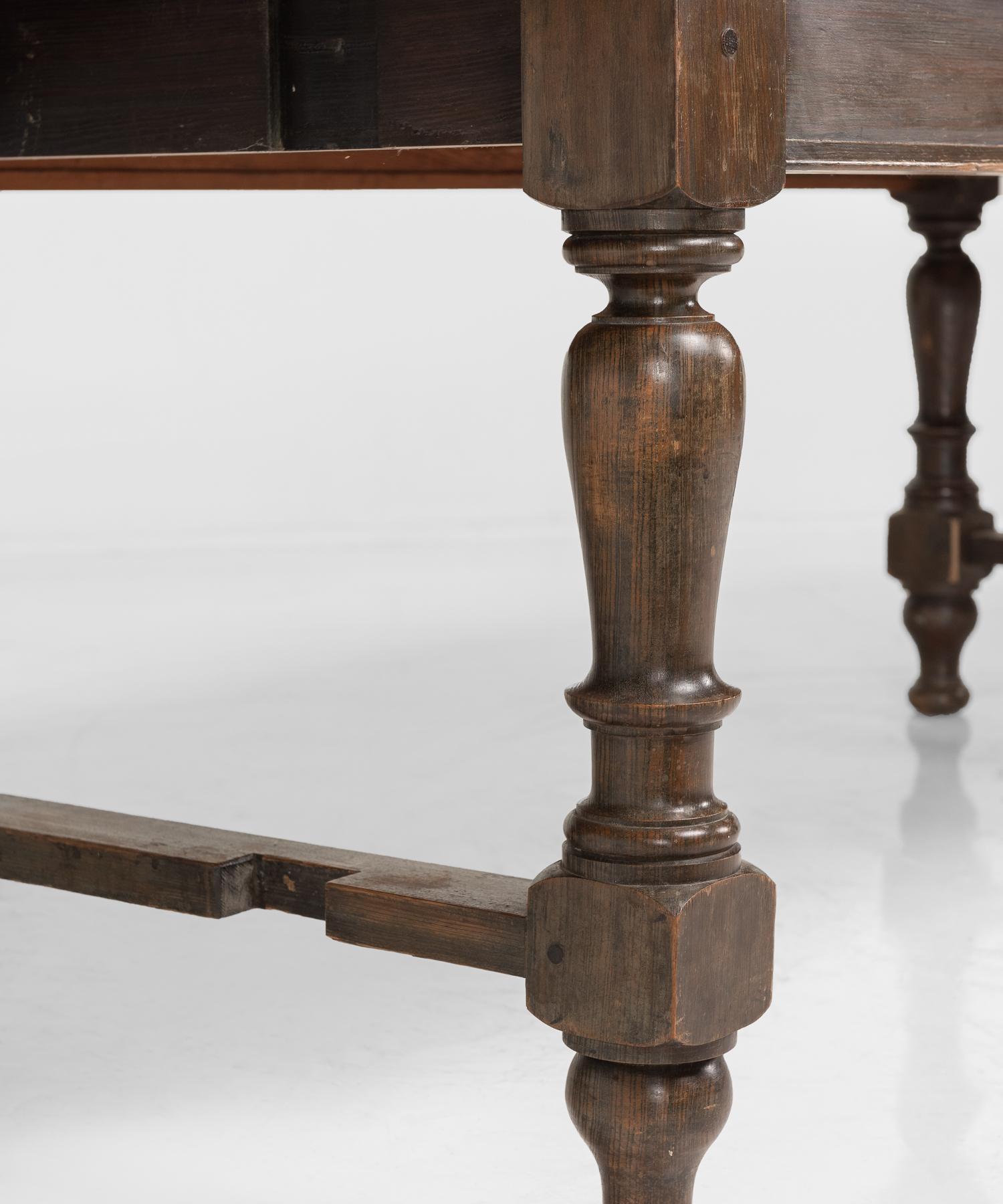 Lakeland Country Pine Dining Table, England, circa 1890 In Good Condition In Culver City, CA