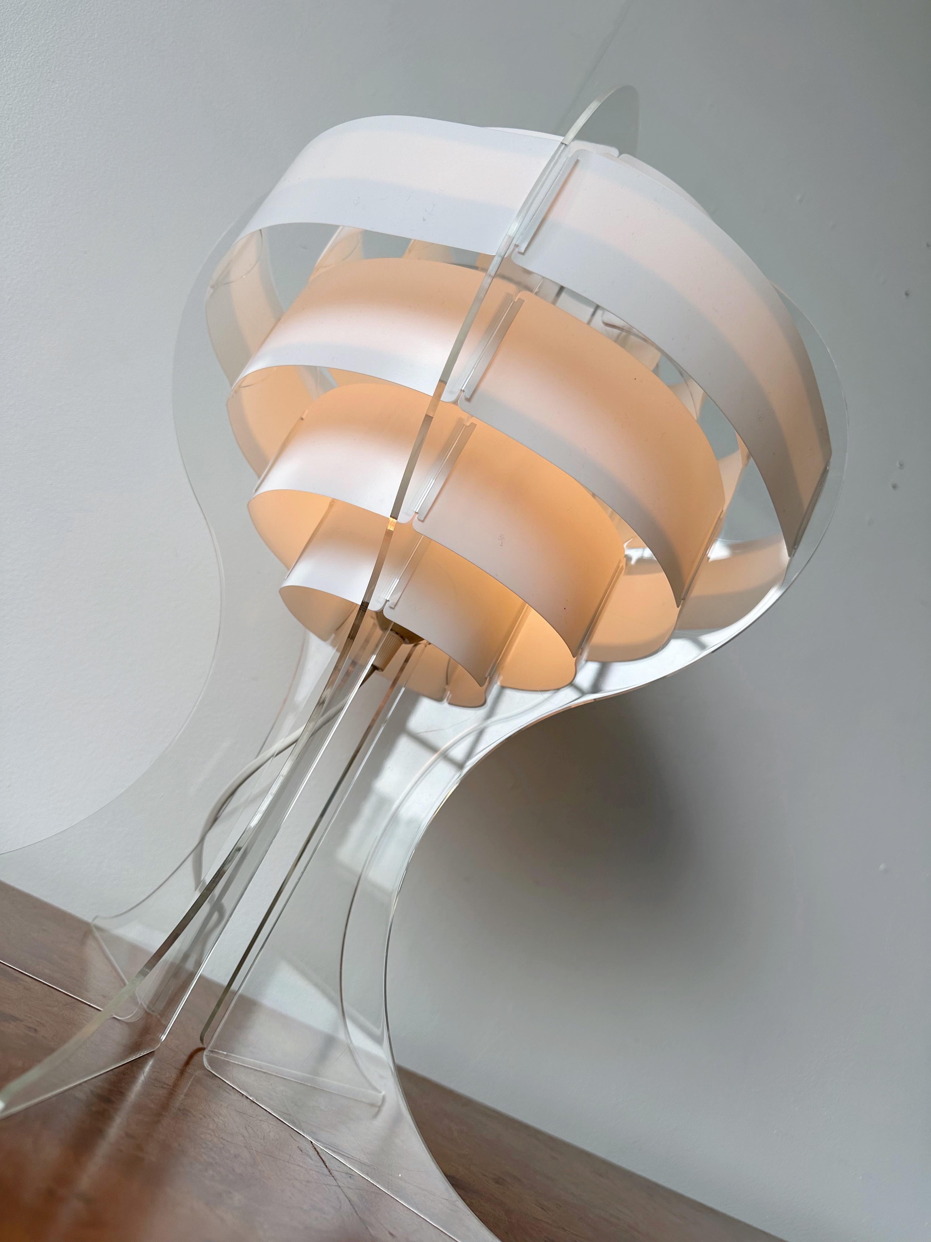 Tischlampe mit Lakene-Streifen von Flemming Brylle & Preben Jacobsen für IKEA im Zustand „Gut“ im Angebot in Outremont, QC