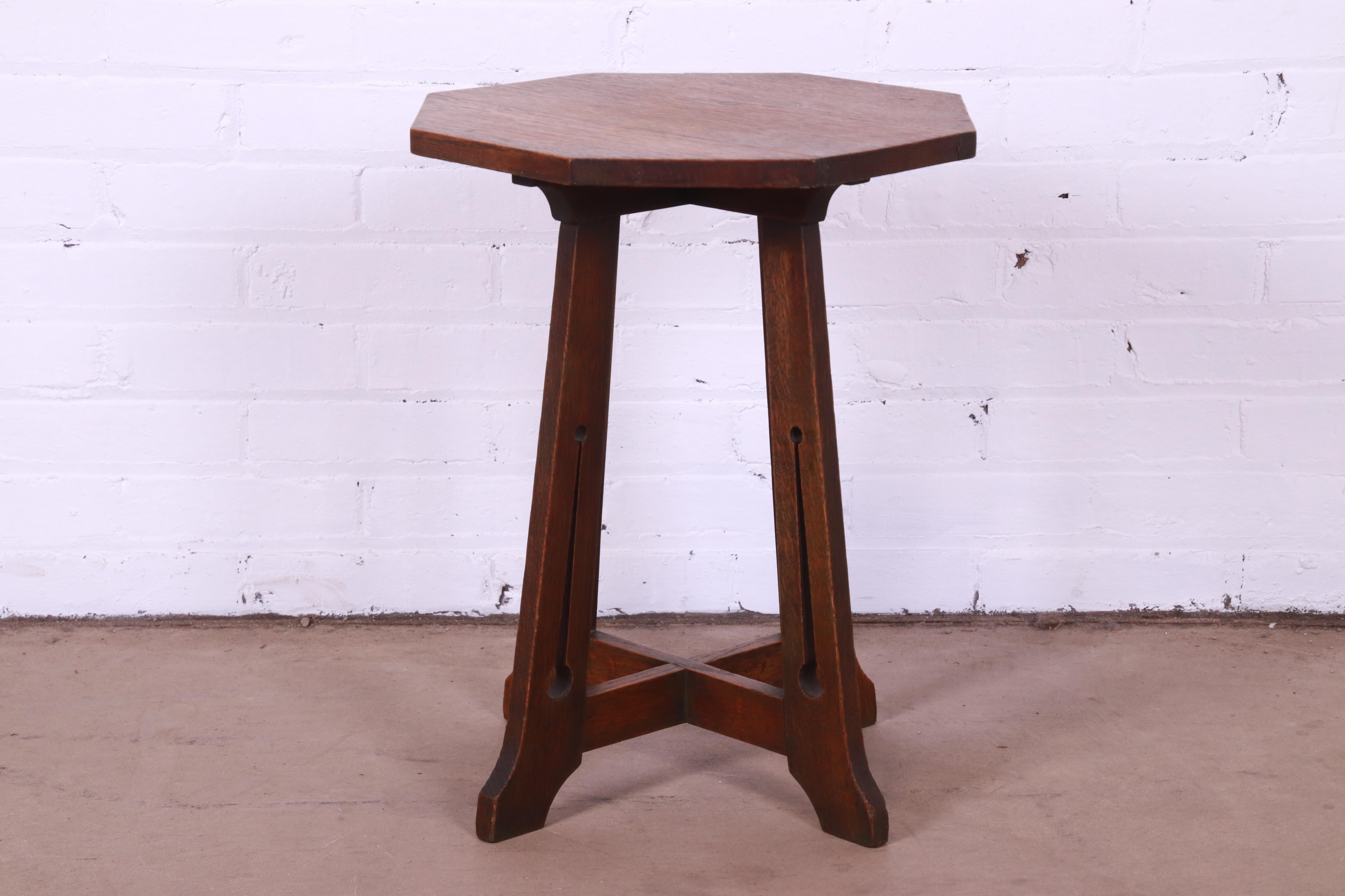 Lakeside Craft Shops Arts & Crafts Mission Oak Octagonal Side Table, Circa 1900 4
