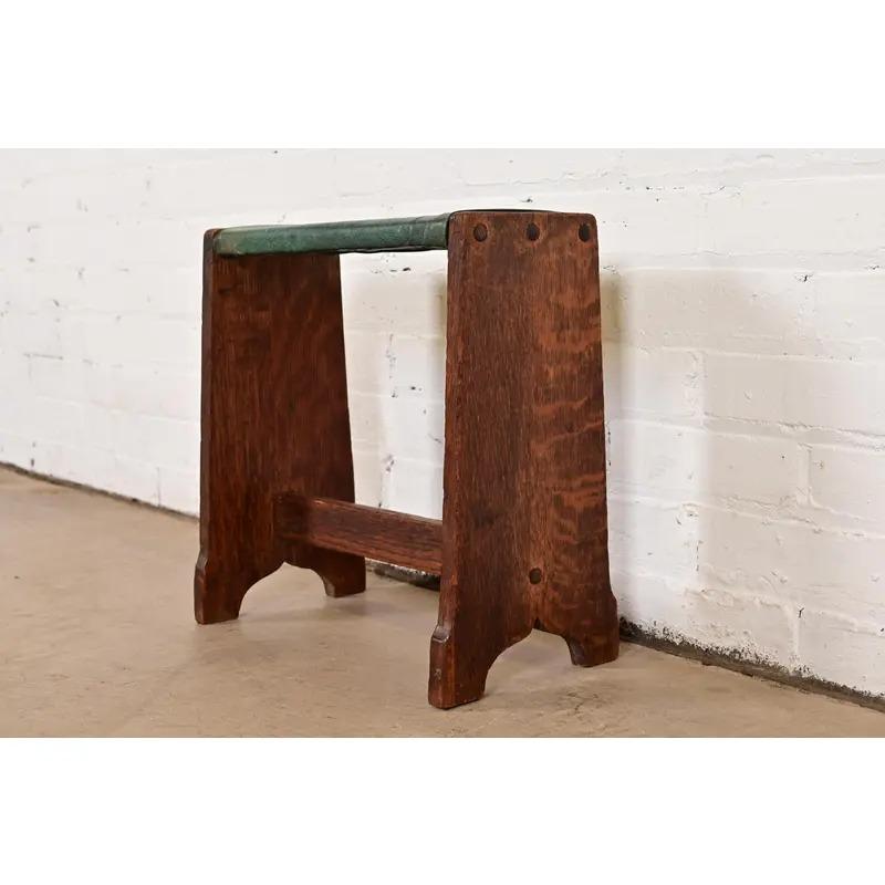 Lakeside Craft Shops Mission Oak Arts & Crafts Footstool, Circa 1900 In Good Condition For Sale In South Bend, IN