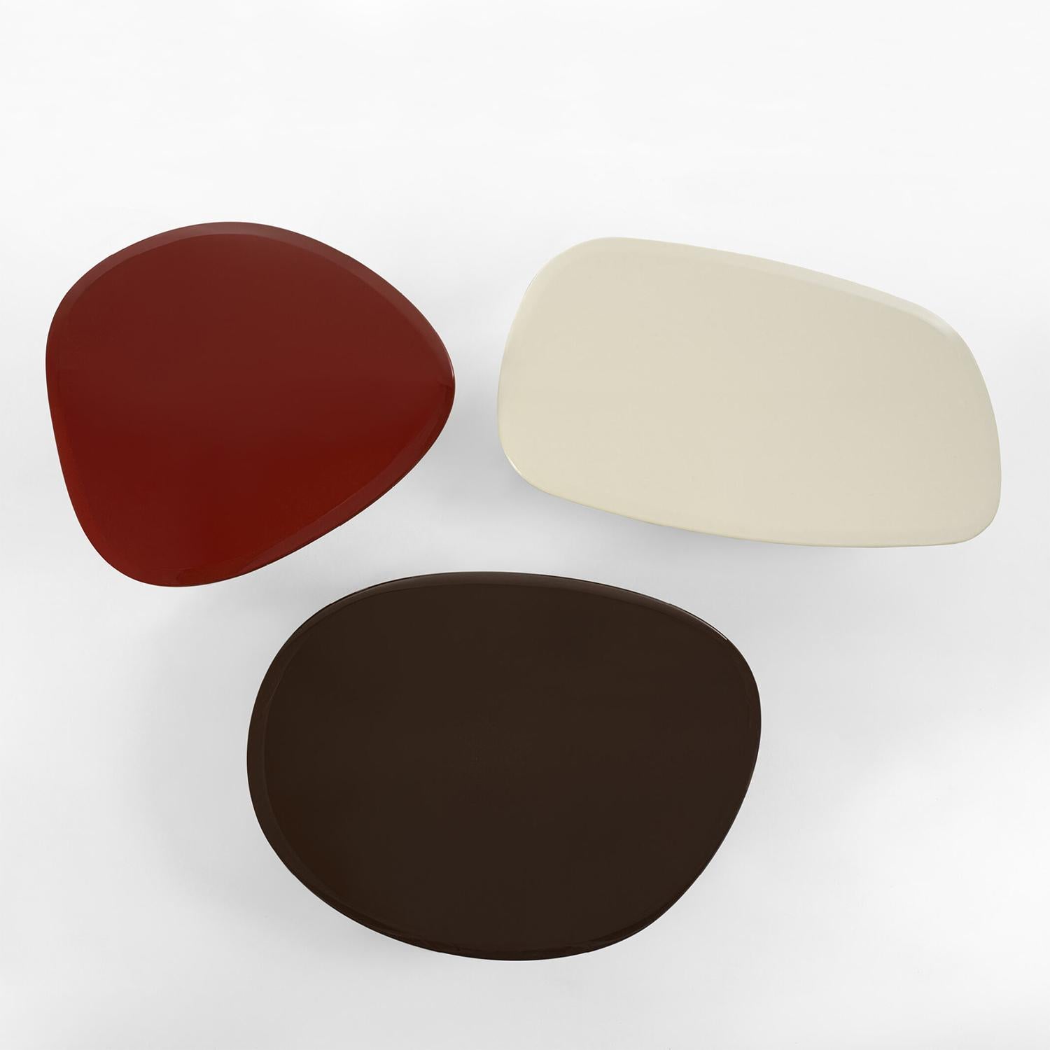 Wood Lakk Red Brown H35 Coffee Table For Sale