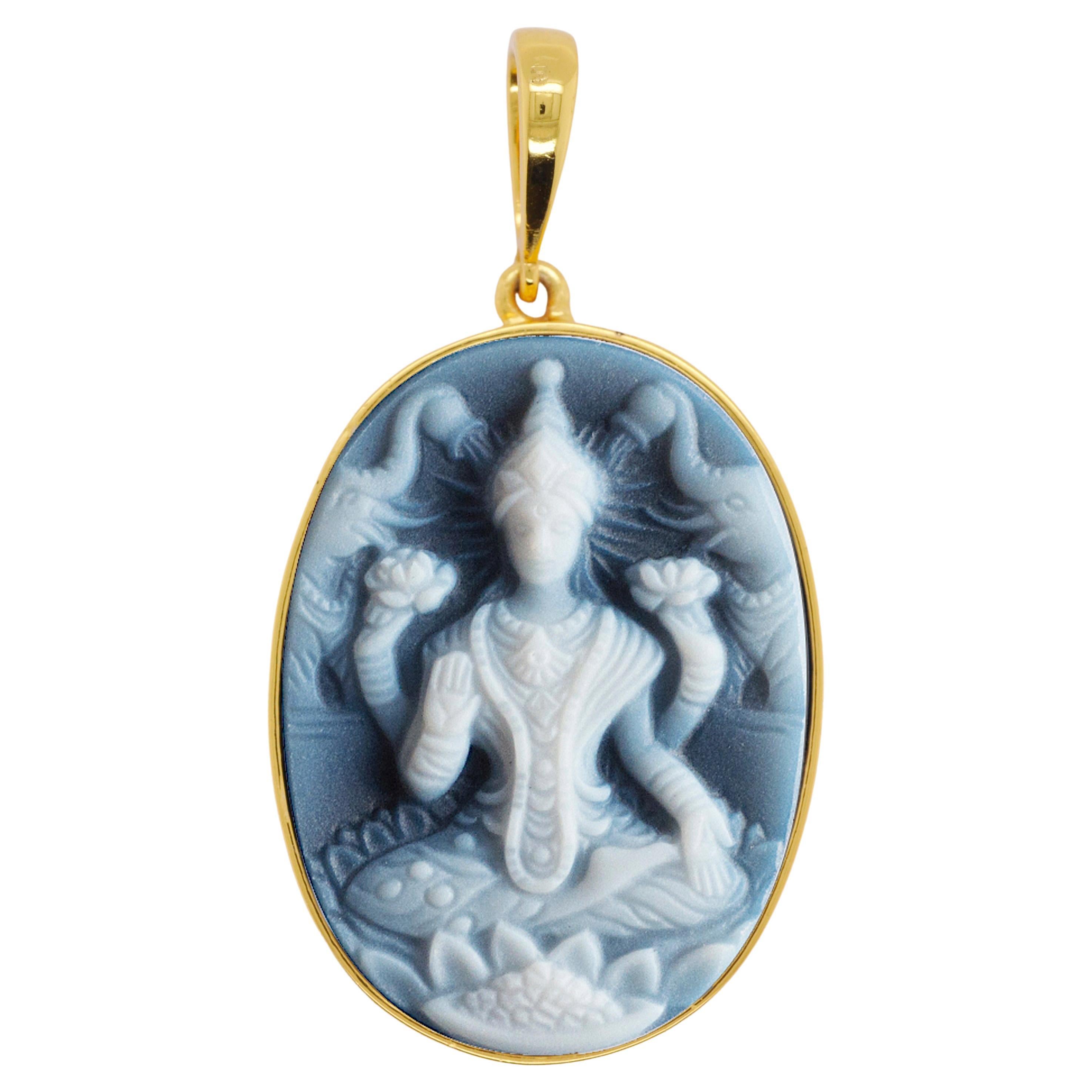 Lakshmi Agate Cameo Carving 14 Karat Gold Pendant Necklace For Sale