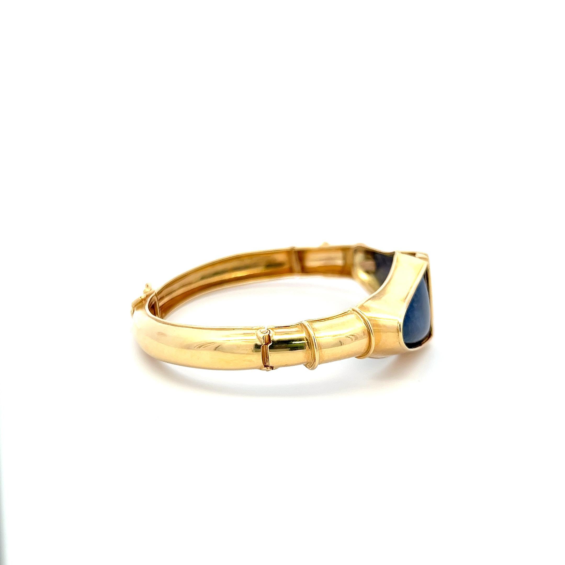 Designer :
lalaoonis
Titre :
Lalaoonis 1.00 Carat 18 Karat Yellow Gold Bangle Bracelet
Le style :
Bracelet
Métal :
Or jaune 18 carats
Pierre précieuse 1 :
1 carat LAPI
Nombre de pierres :
2
Dimension :
6.75*0.75*0.27IN
Poids :
35,3 grammes
Condit